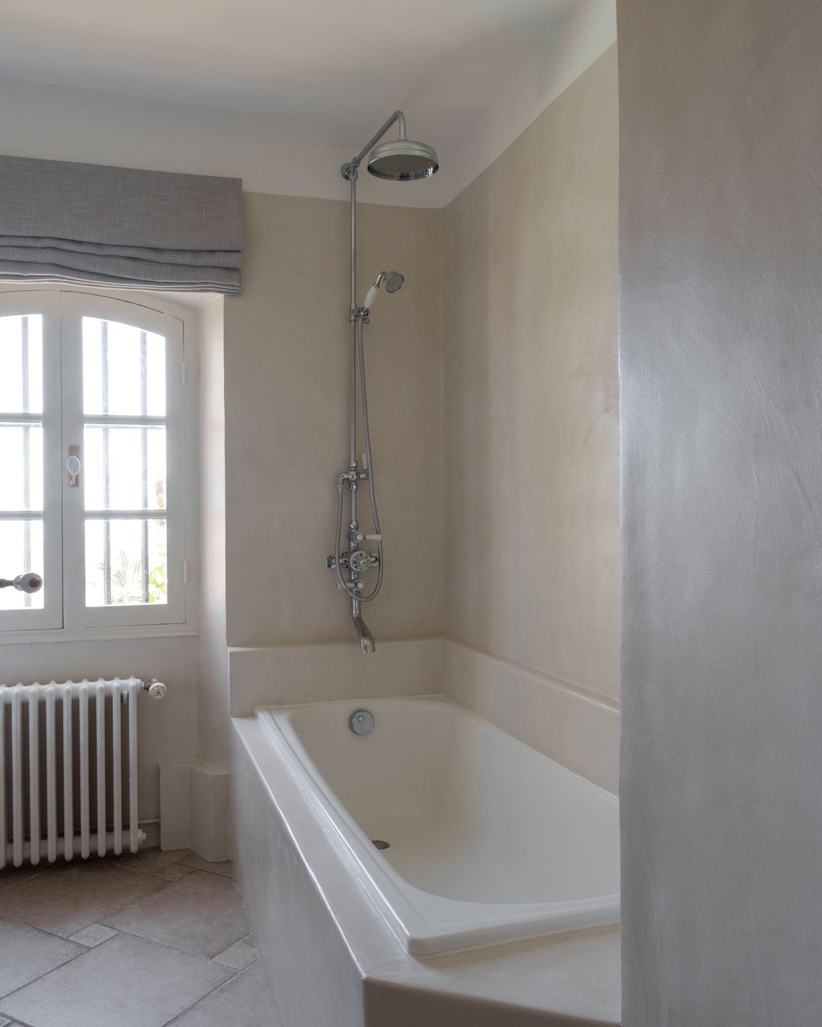domaine-casa-del-sol_villa_grasse-france_interior-garden-apartment-bathroom.jpg