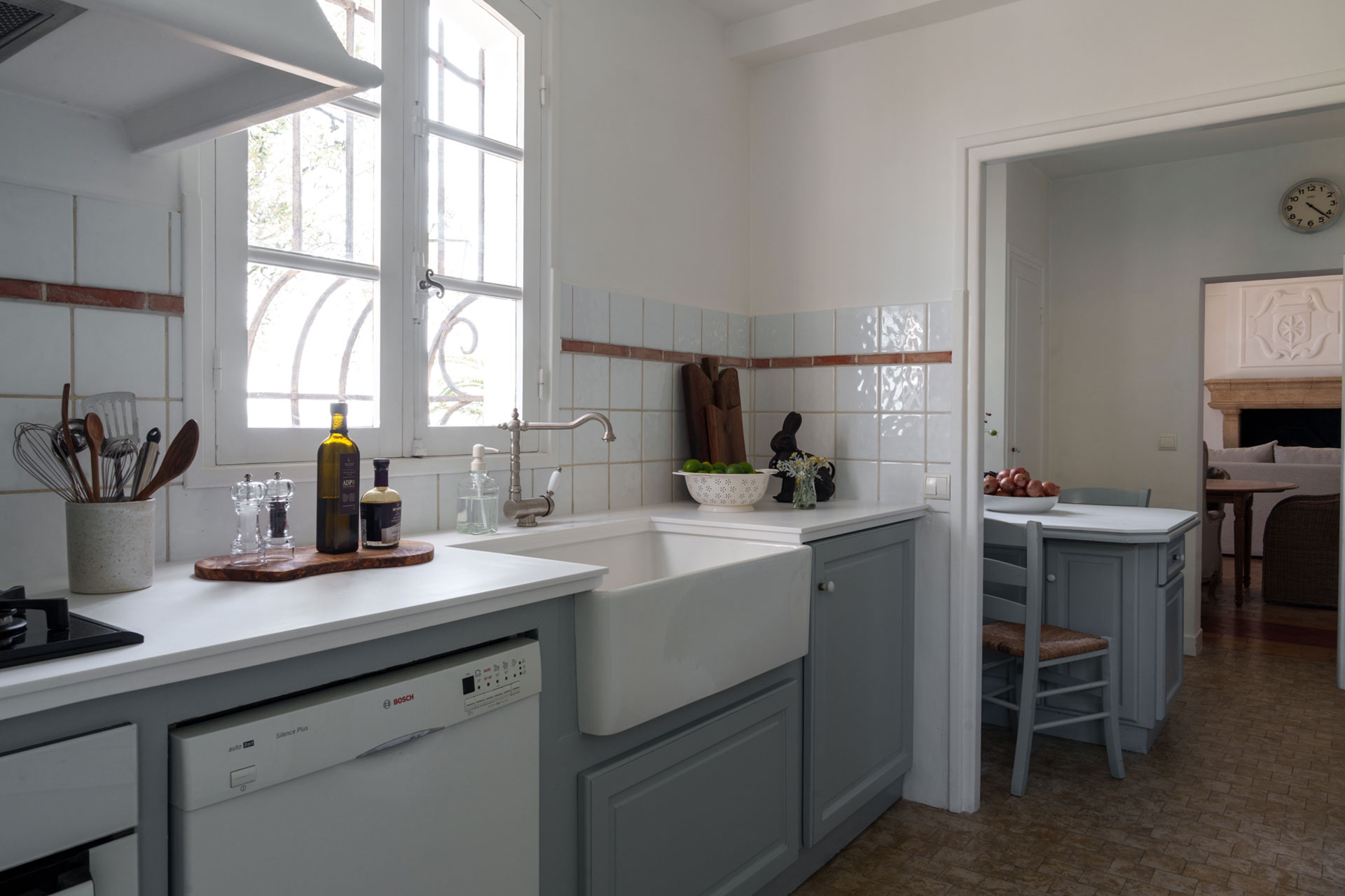 domaine-casa-del-sol_villa_grasse-france_interior-main-villa-kitchen-design.jpg