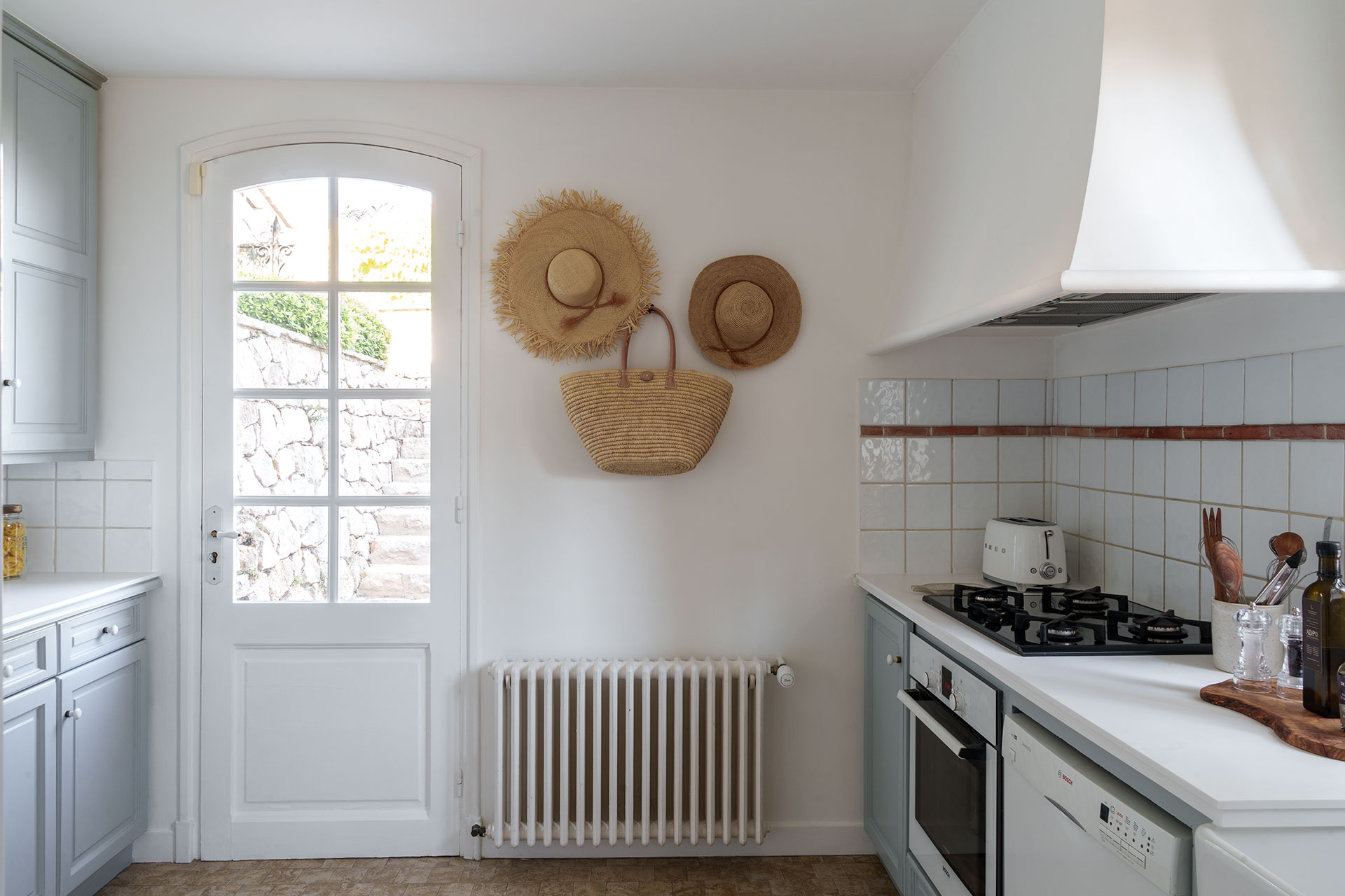 domaine-casa-del-sol_villa_grasse-france_interior-main-villa-kitchen-detail.jpg
