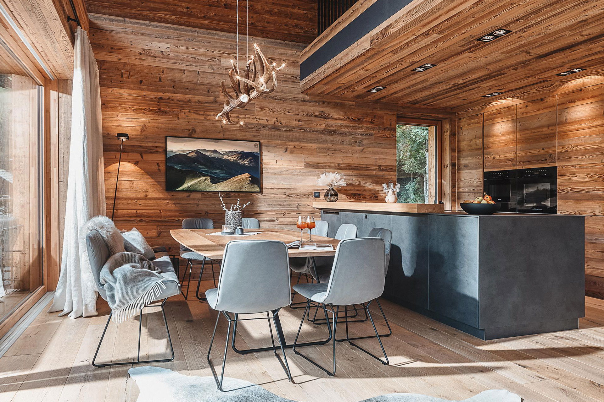 chalet-falk_chalet_karnten-austria_interior-table.jpg