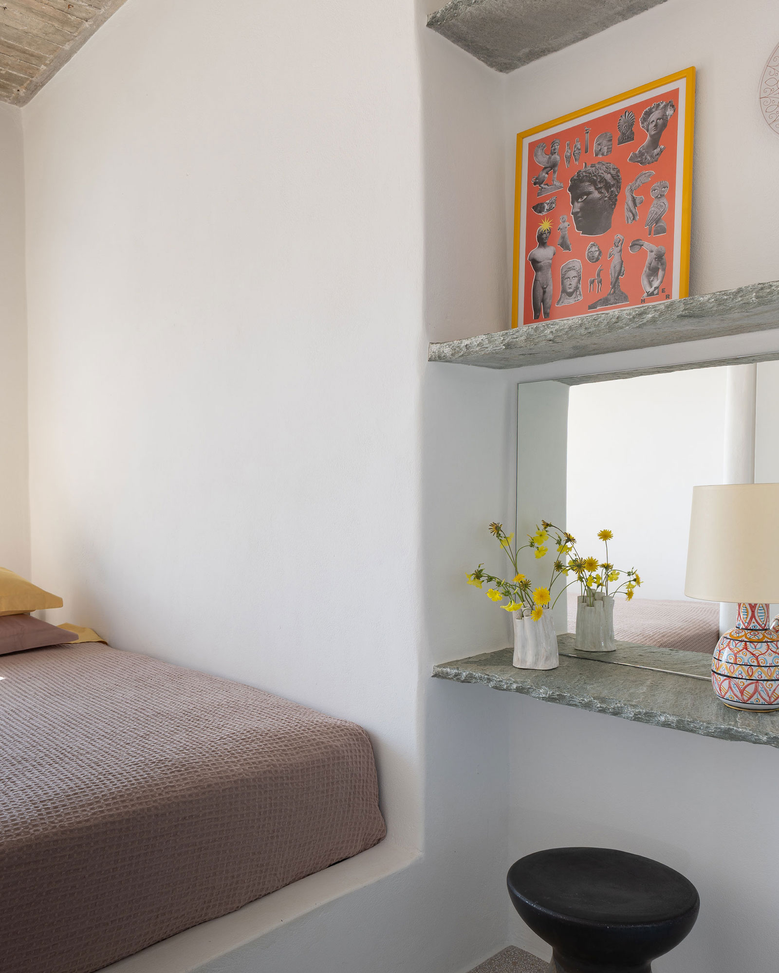 villa-petra_villa_andros-greece_interior-bed-detail.jpg