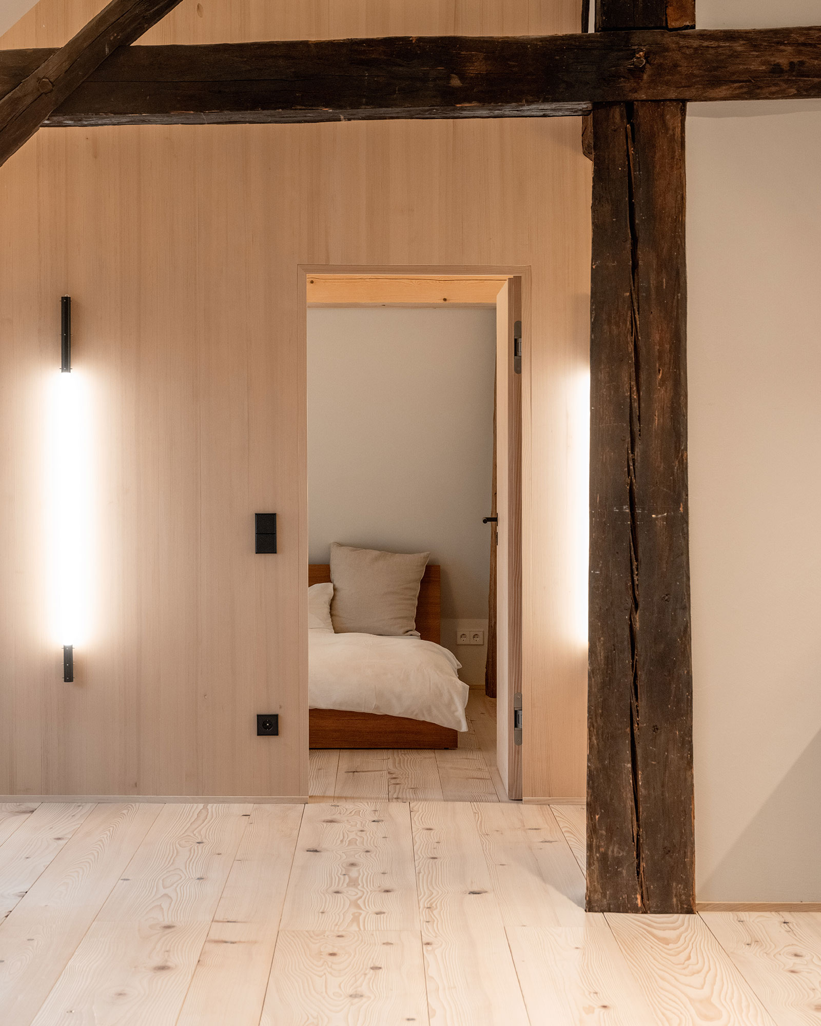 black-forest-house-1650_house_wieden-germany_interior-bed-room-design.jpg