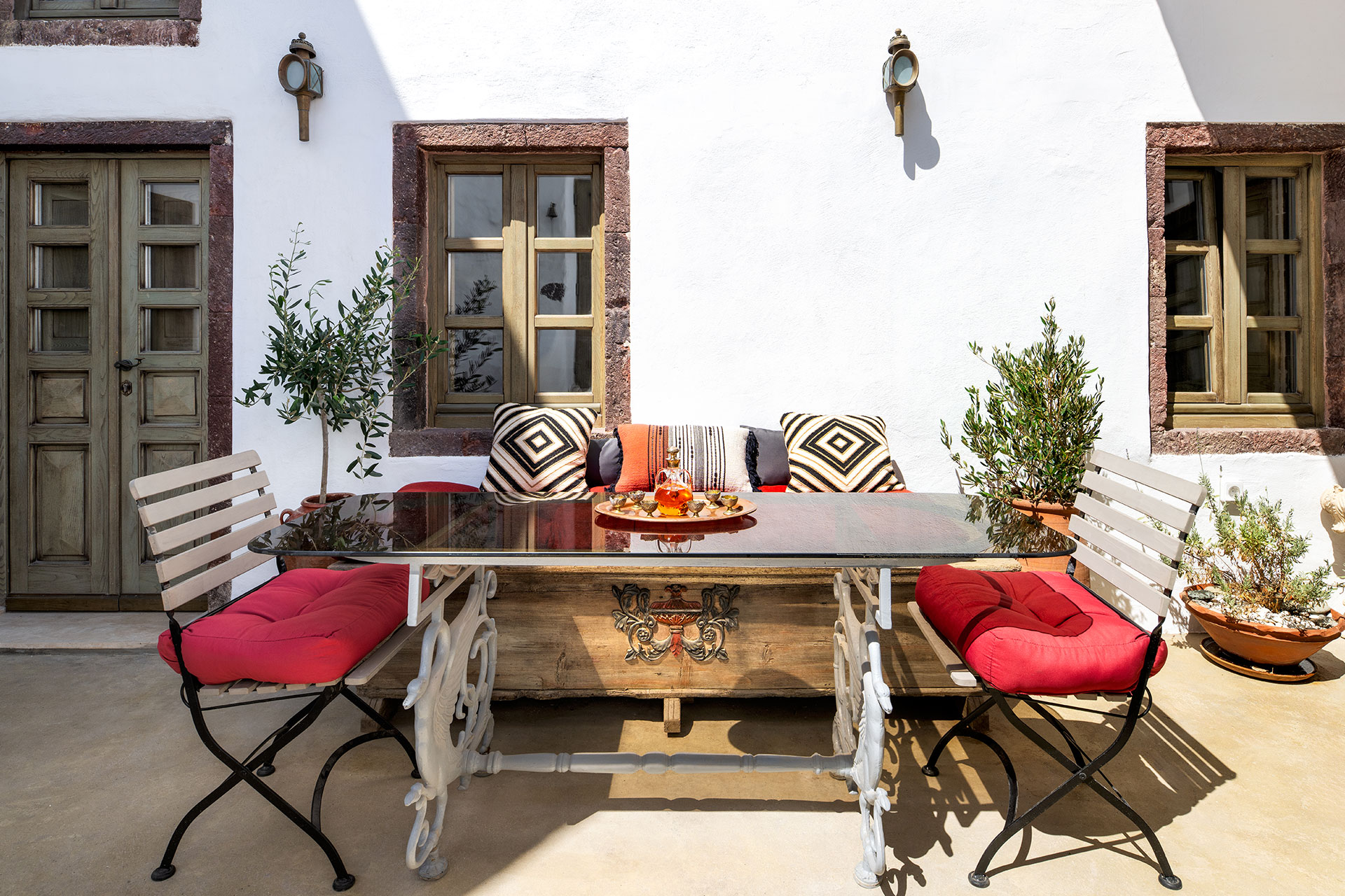 historical-villa-santa-croce_house_santorini-greece_exterior-detail.jpg