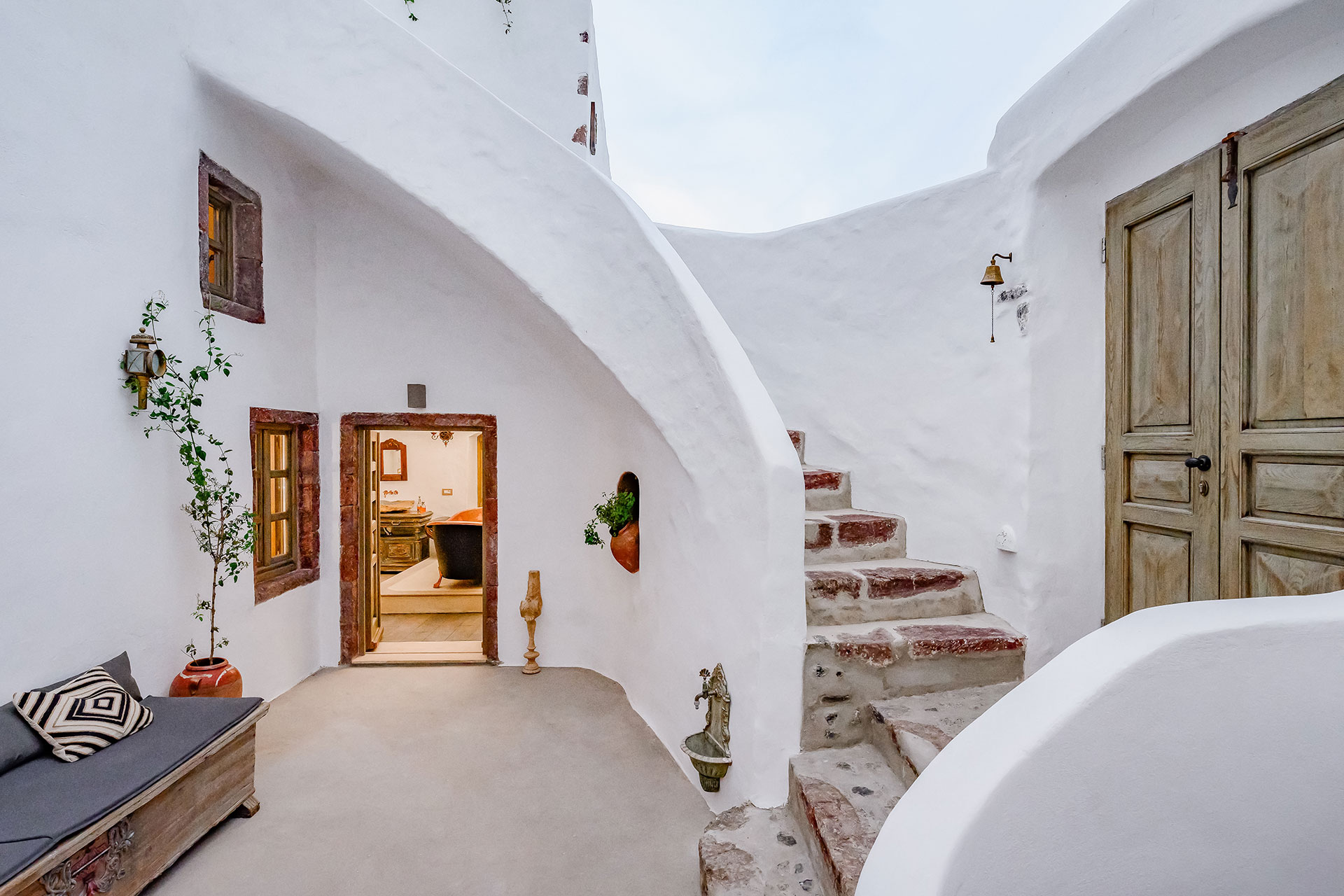 historical-villa-santa-croce_house_santorini-greece_exterior-entrance.jpg