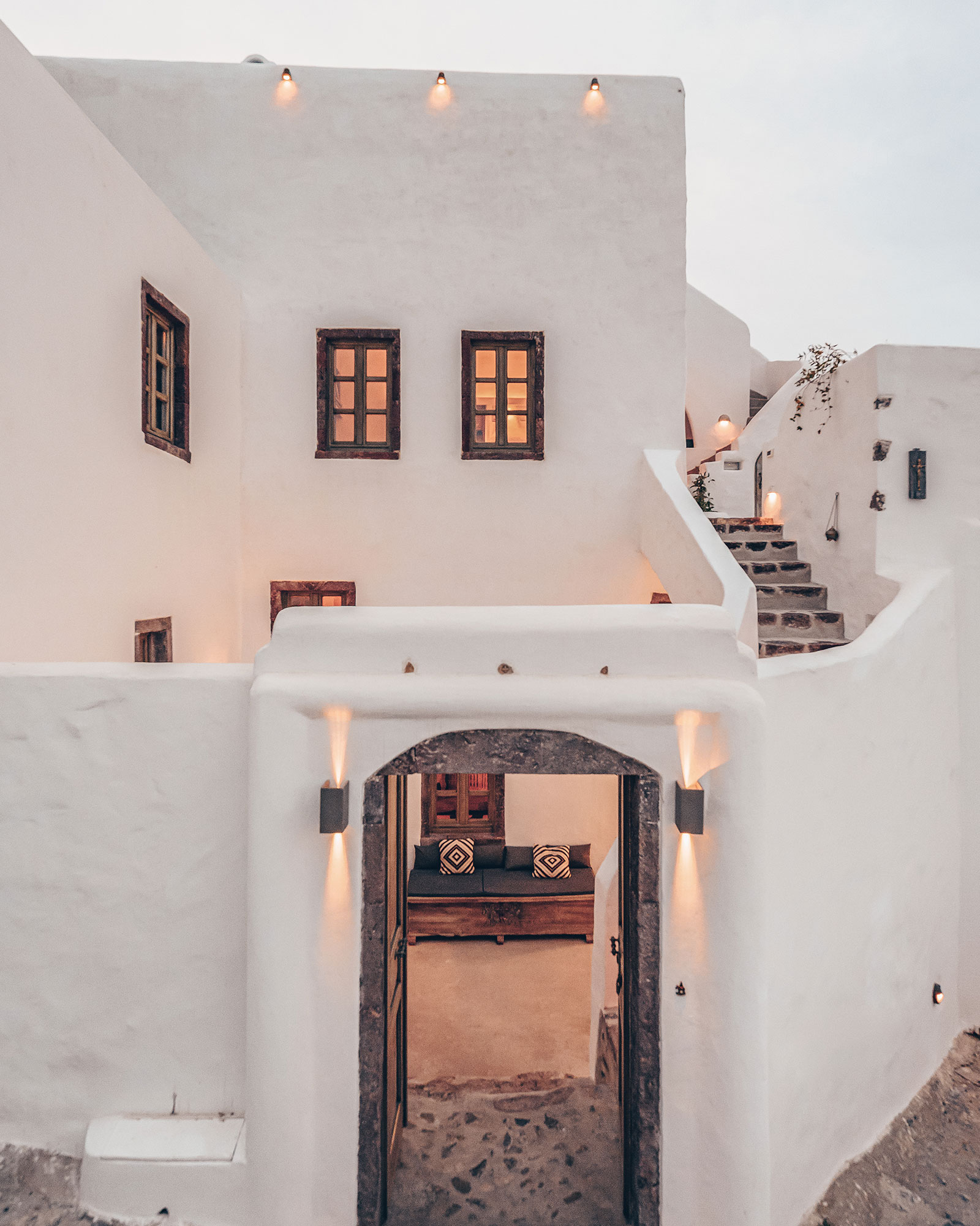 historical-villa-santa-croce_house_santorini-greece_exterior-facade-design.jpg