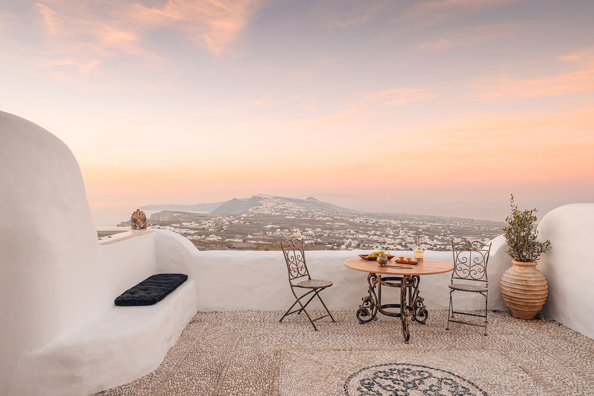 historical-villa-santa-croce_house_santorini-greece_exterior-sunset.jpg