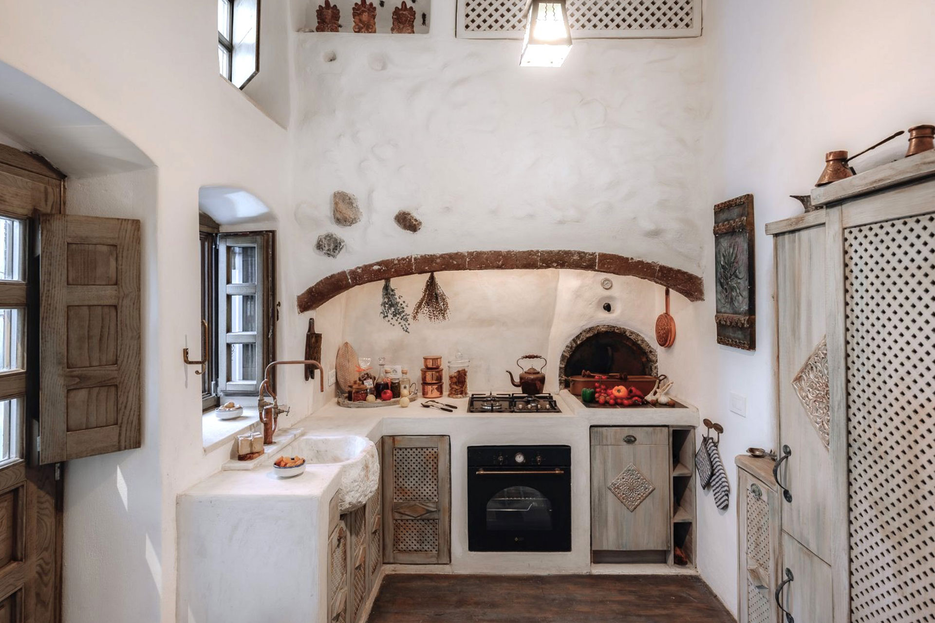 historical-villa-santa-croce_house_santorini-greece_interior-kitchen.jpg