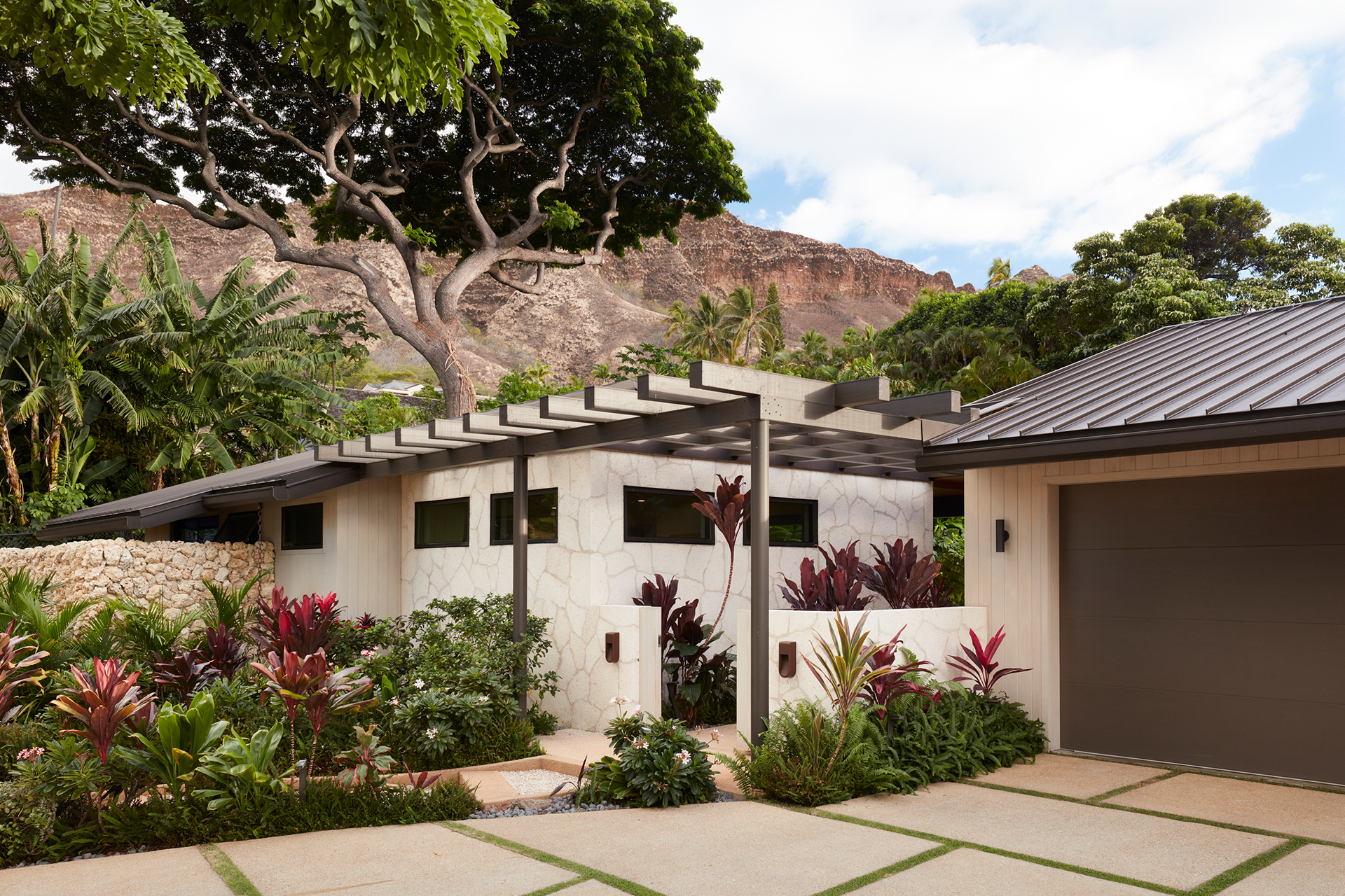 diamond-head-hillside-estate_villa_honolulu-hawaii-usa_exterior-facade.jpg