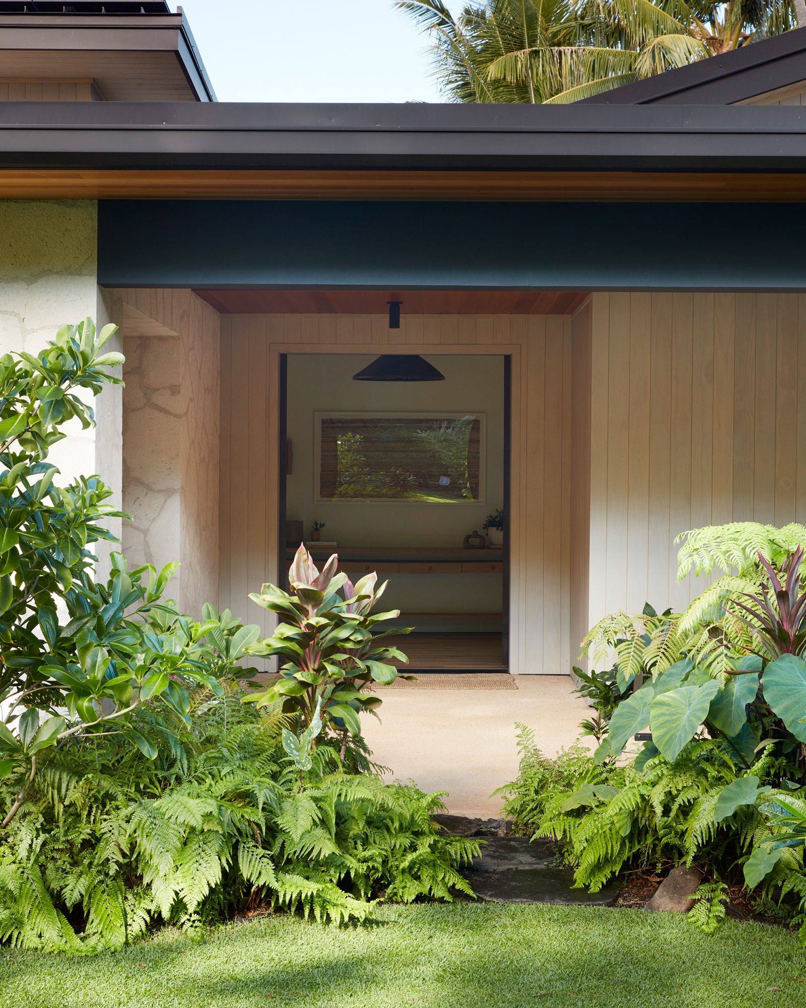 diamond-head-hillside-estate_villa_honolulu-hawaii-usa_exterior-facade-detail.jpg