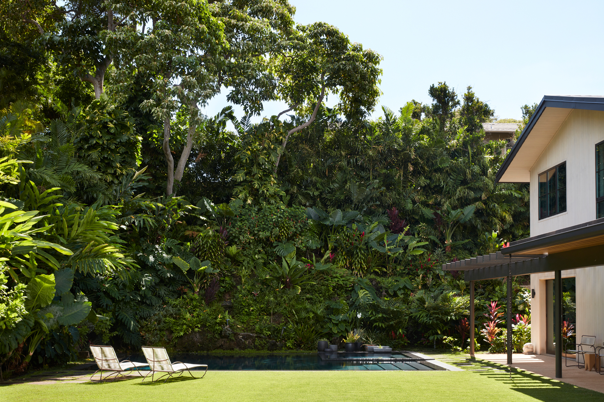 diamond-head-hillside-estate_villa_honolulu-hawaii-usa_exterior-space.jpg