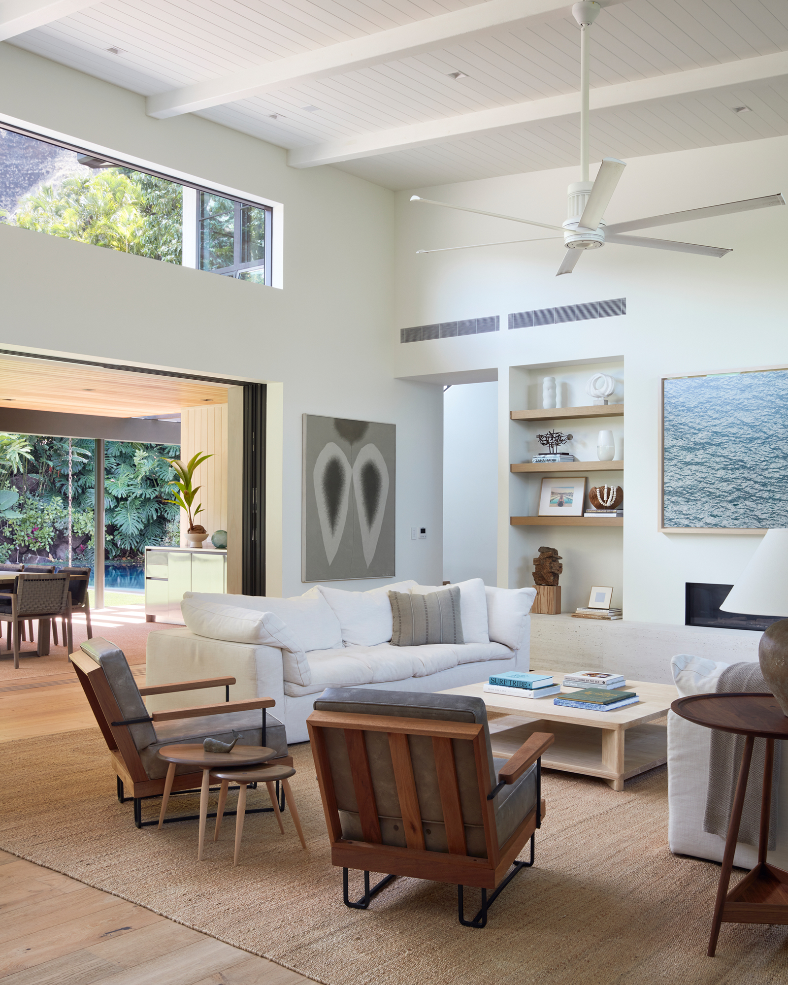 diamond-head-hillside-estate_villa_honolulu-hawaii-usa_interior-living-room.jpg