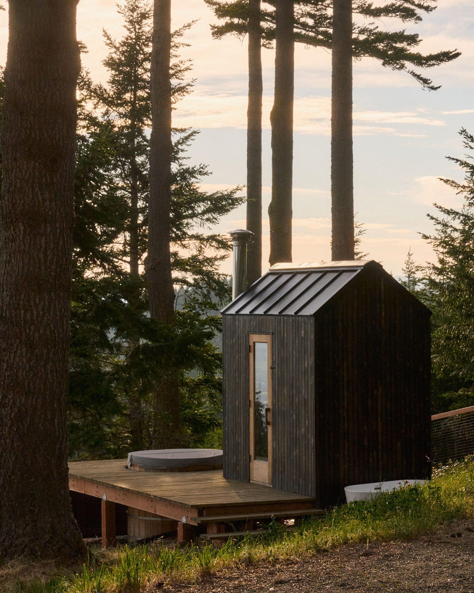 dry-creek-cabin_cabin_washington-usa_exterior-sauna.jpg