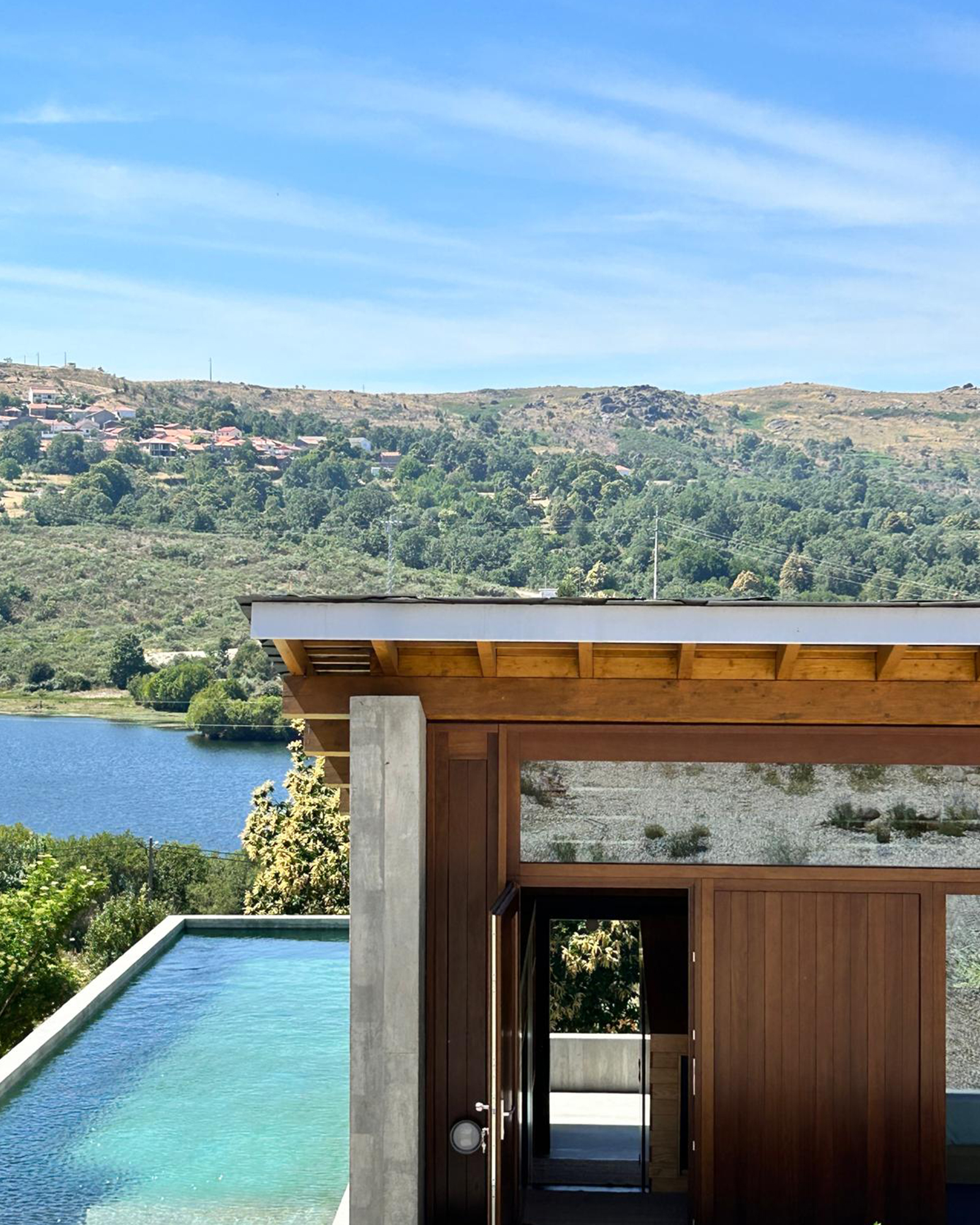 fugahouse_villa_viseu-portugal_exterior-design.jpg