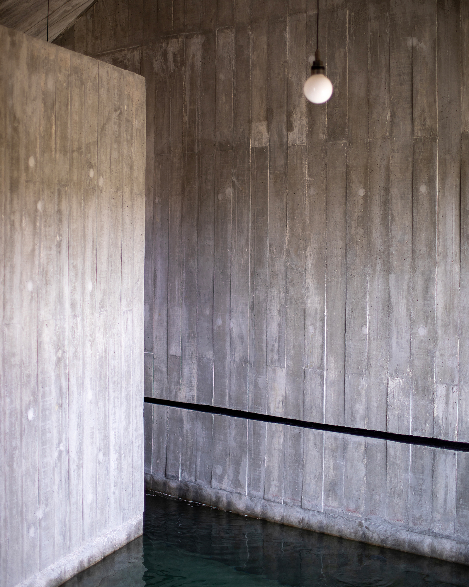 fugahouse_villa_viseu-portugal_interior-pool-detail.jpg
