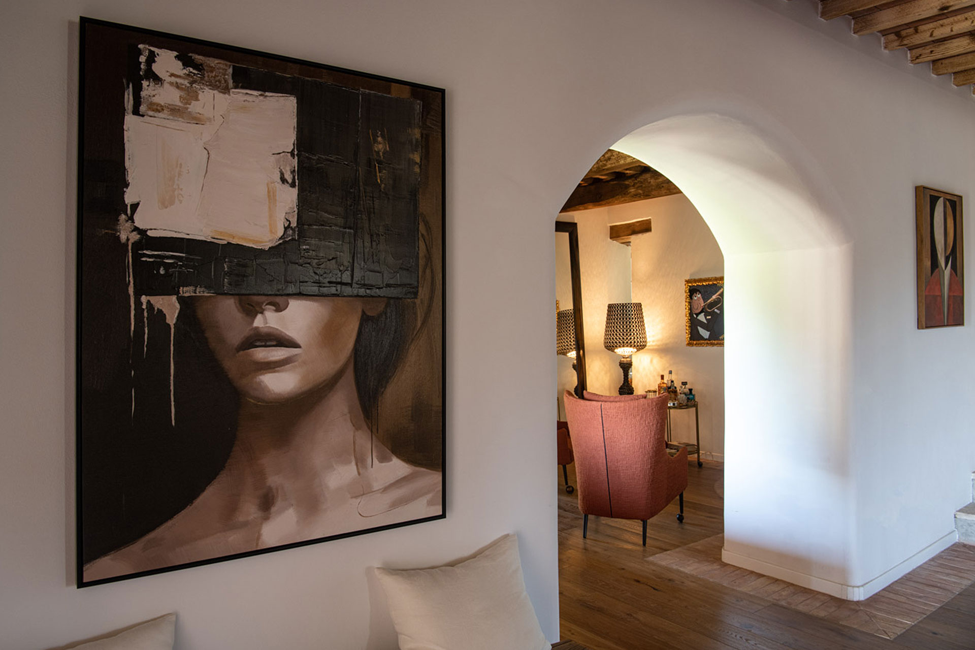 casa-montemelino_estate_umbria-italy_interior-art.jpg