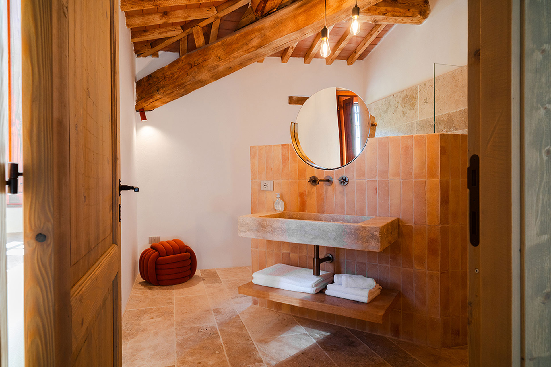 casa-montemelino_estate_umbria-italy_interior-bath-room.jpg