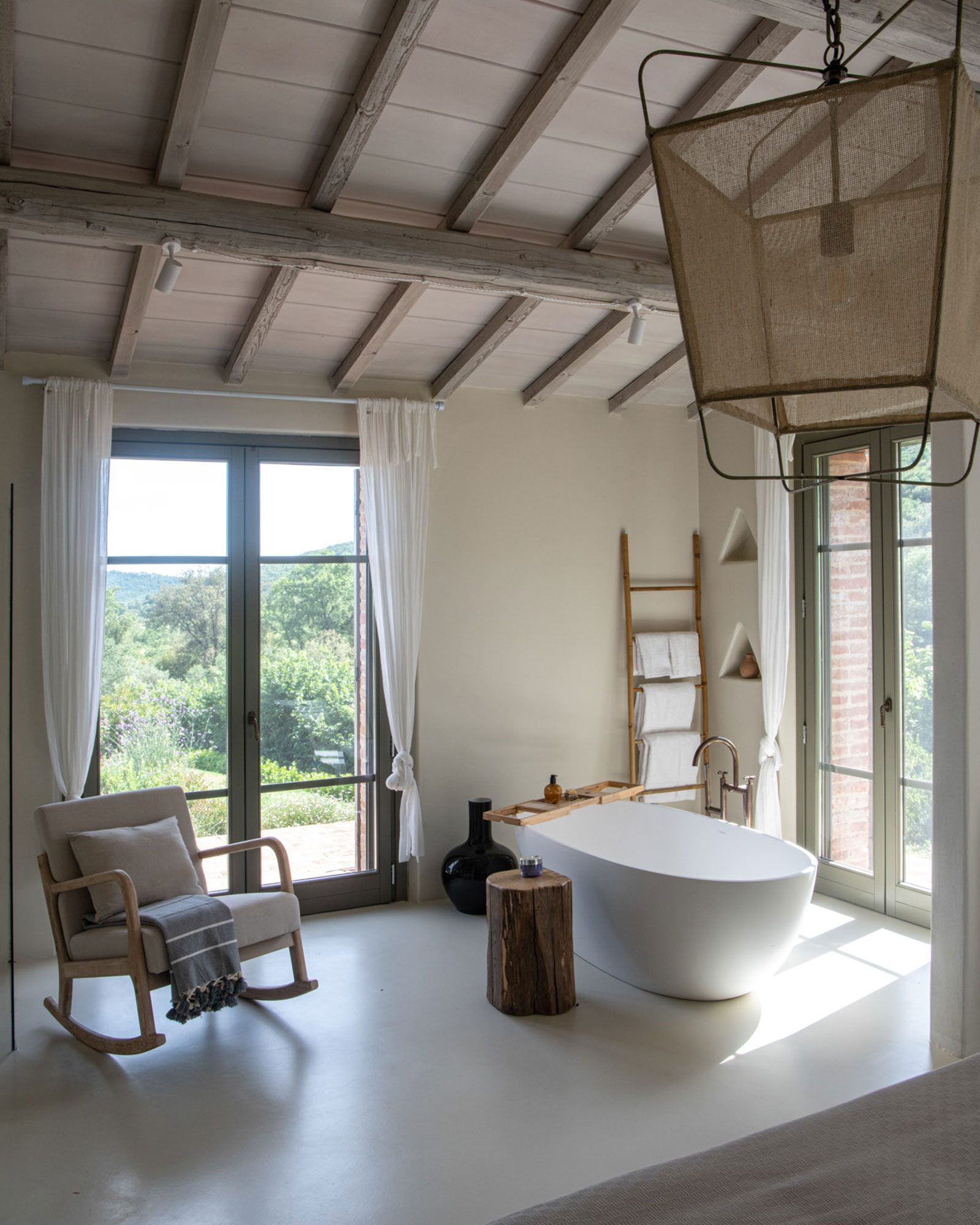 casa-montemelino_estate_umbria-italy_interior-bathroom-design.jpg