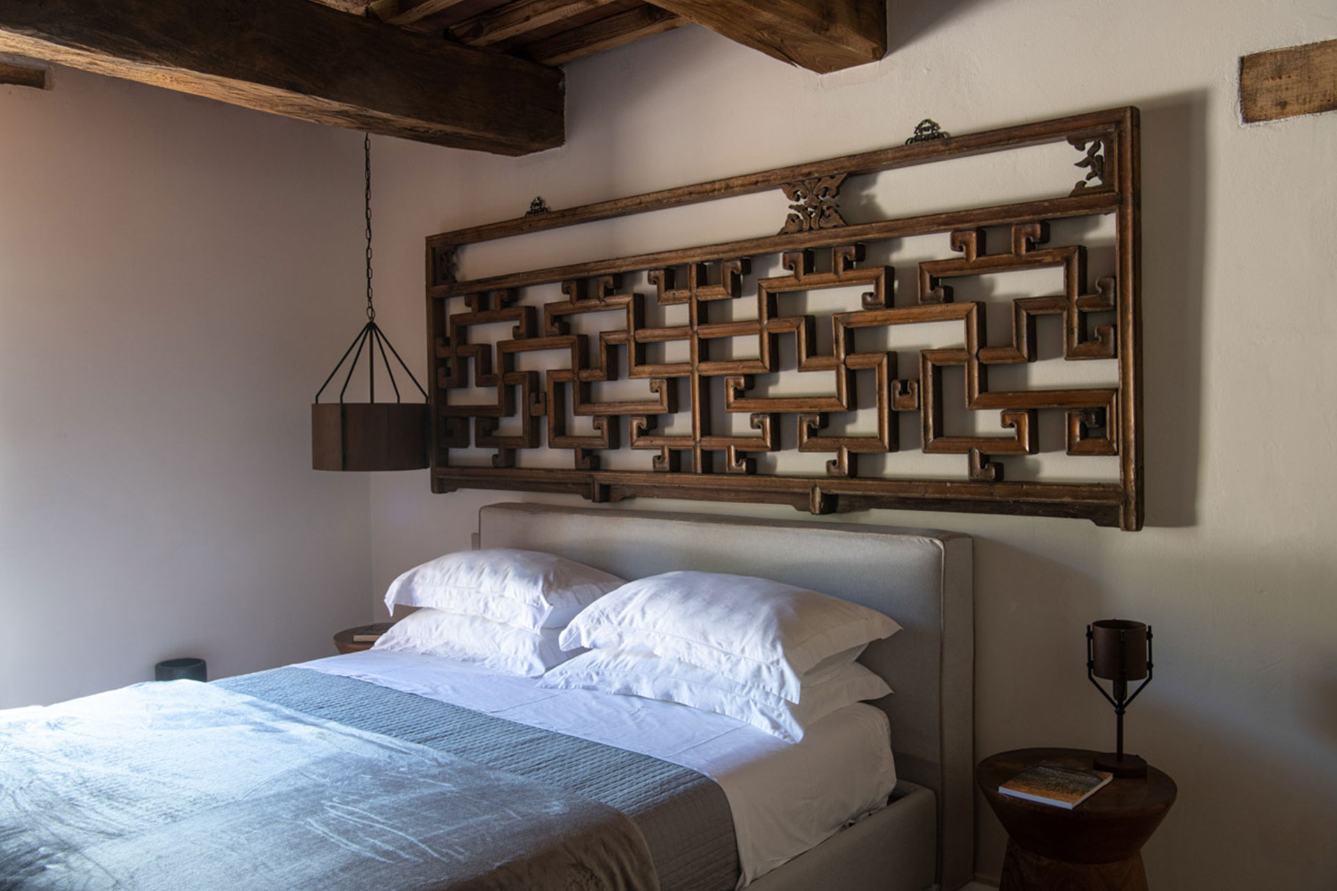 casa-montemelino_estate_umbria-italy_interior-bed-room-space.jpg