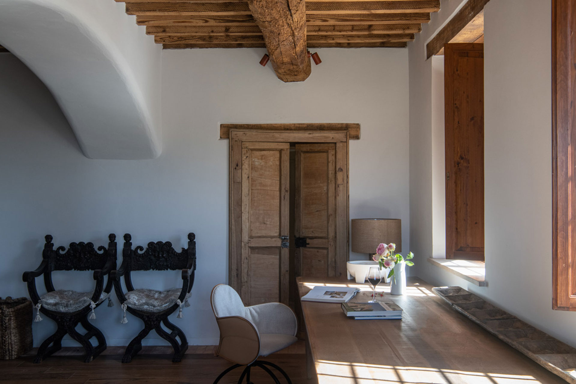 casa-montemelino_estate_umbria-italy_interior-detail.jpg