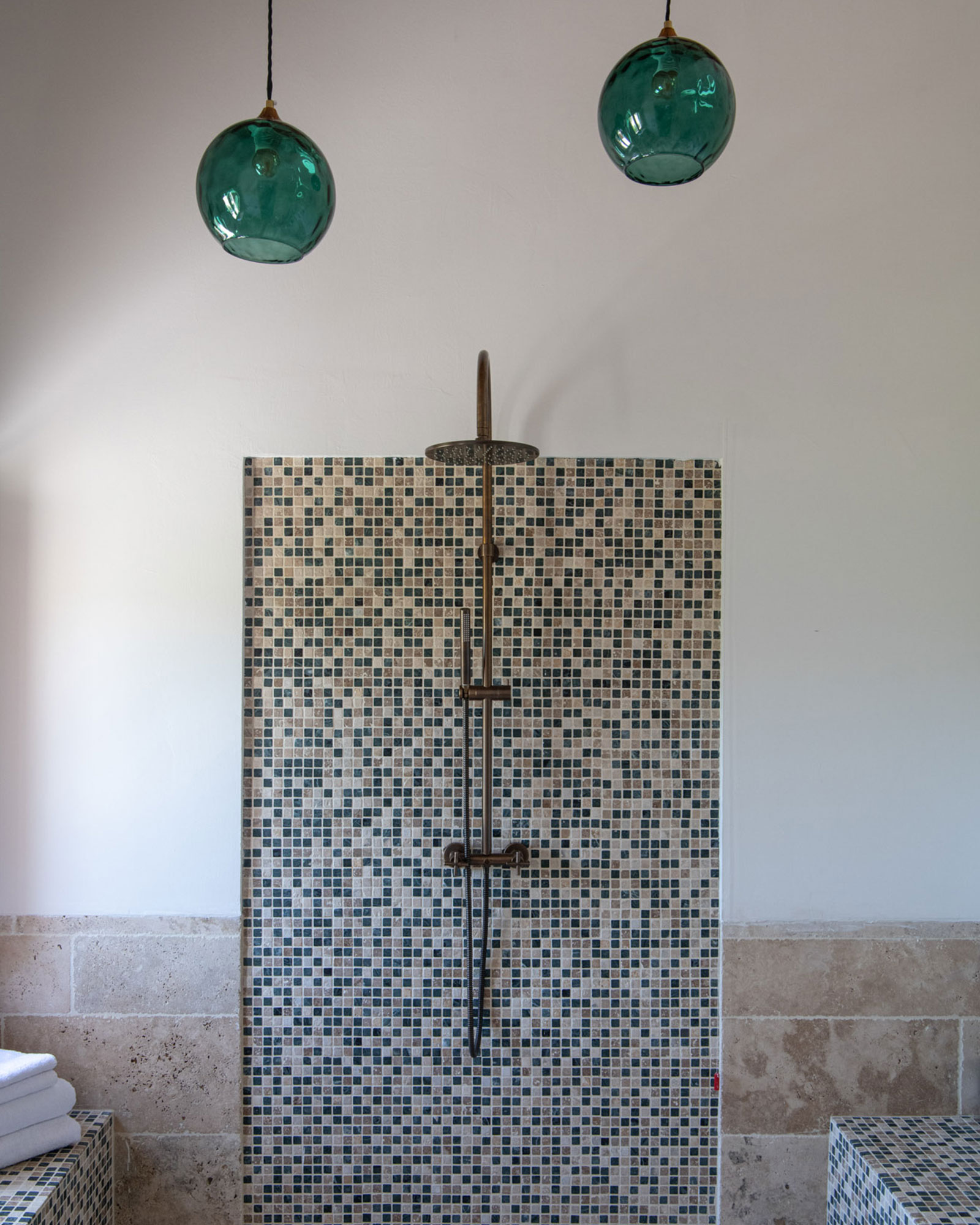 casa-montemelino_estate_umbria-italy_interior-shower-space.jpg