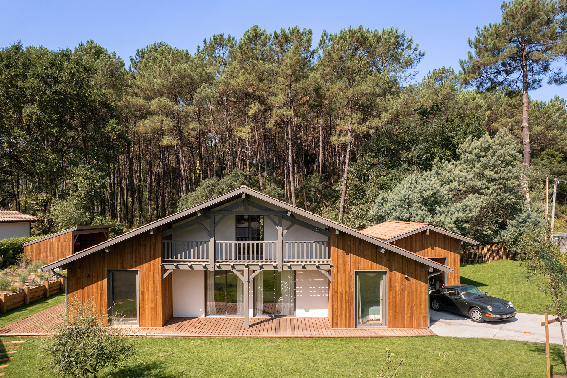 villa-dyreye_villa_seignosse-france_exterior.jpg