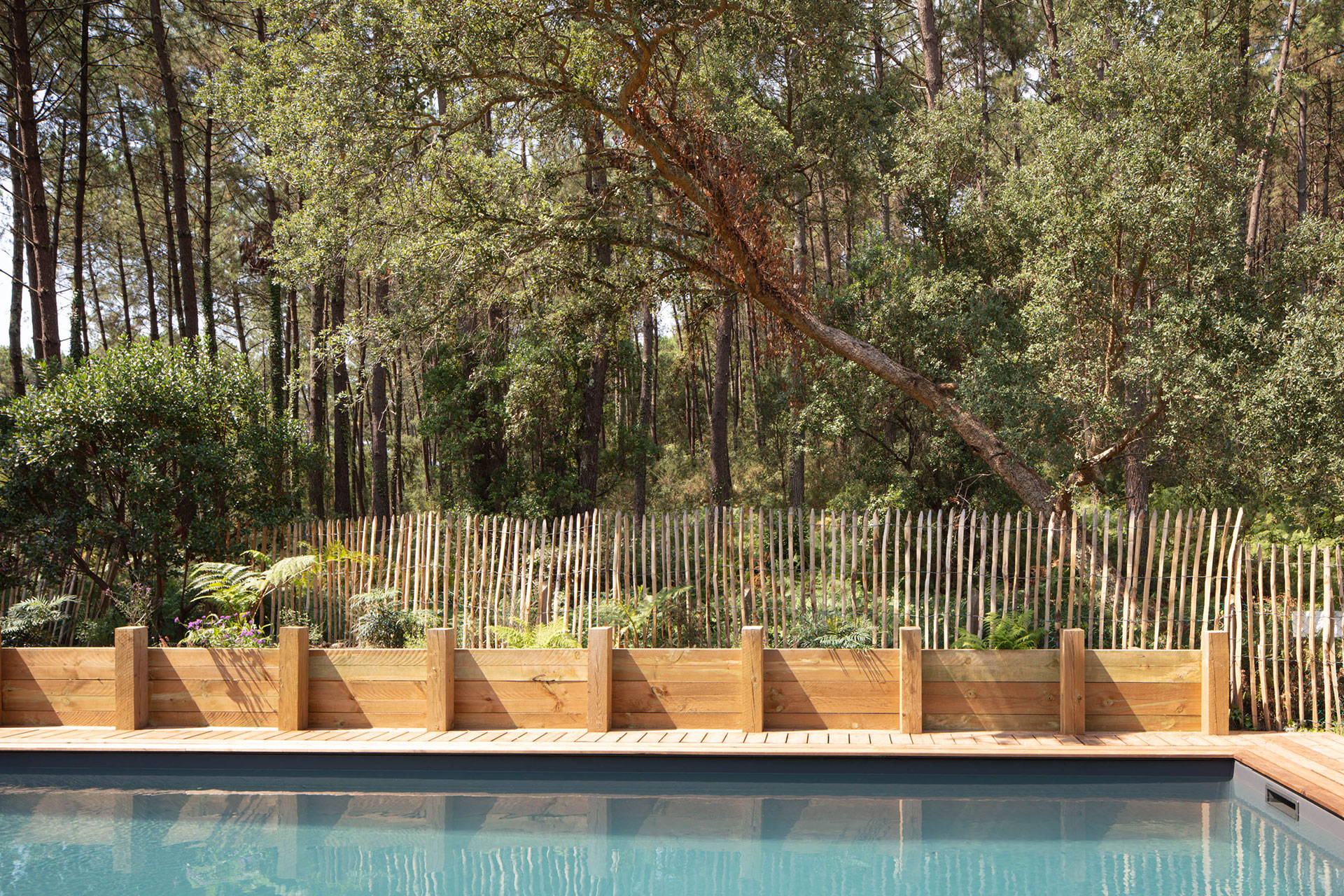 villa-dyreye_villa_seignosse-france_exterior-pool-detail.jpg