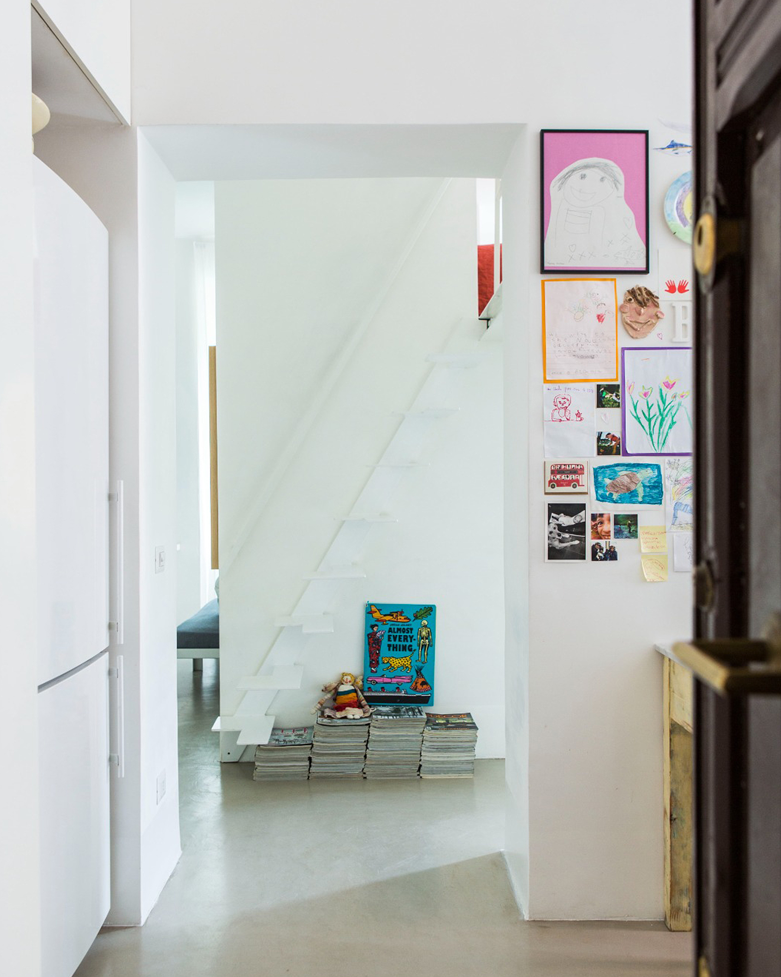 casa-cris_house_rome-italy_interior-corner.jpg