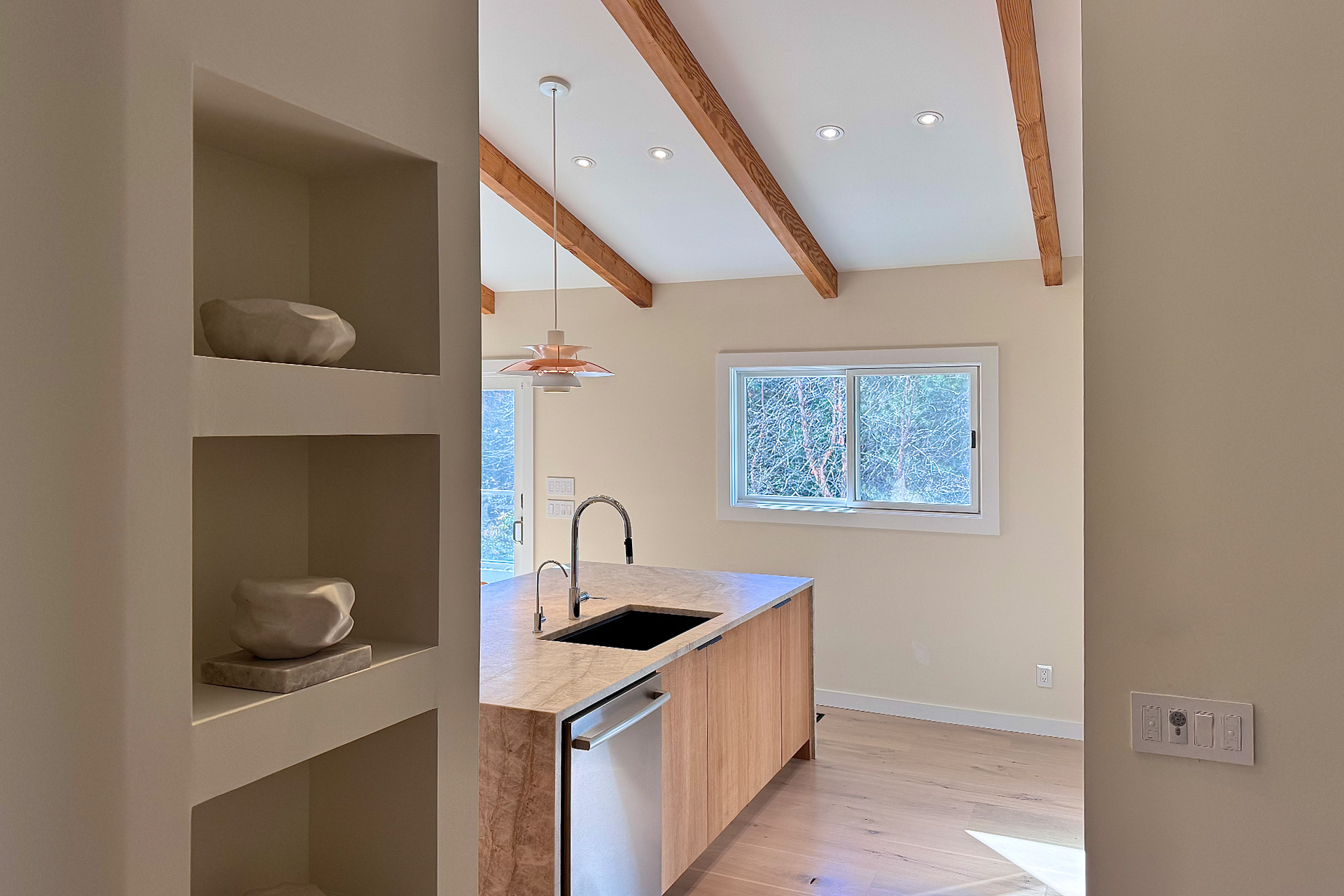 hamptons-abode_villa_water-mill-new-york-usa_interior.jpg
