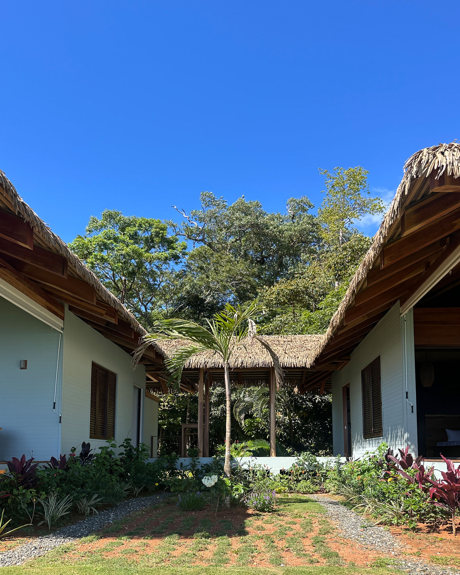 punta-jaguar_bungalow_puntarenas-costa-rica_exterior-design.jpg