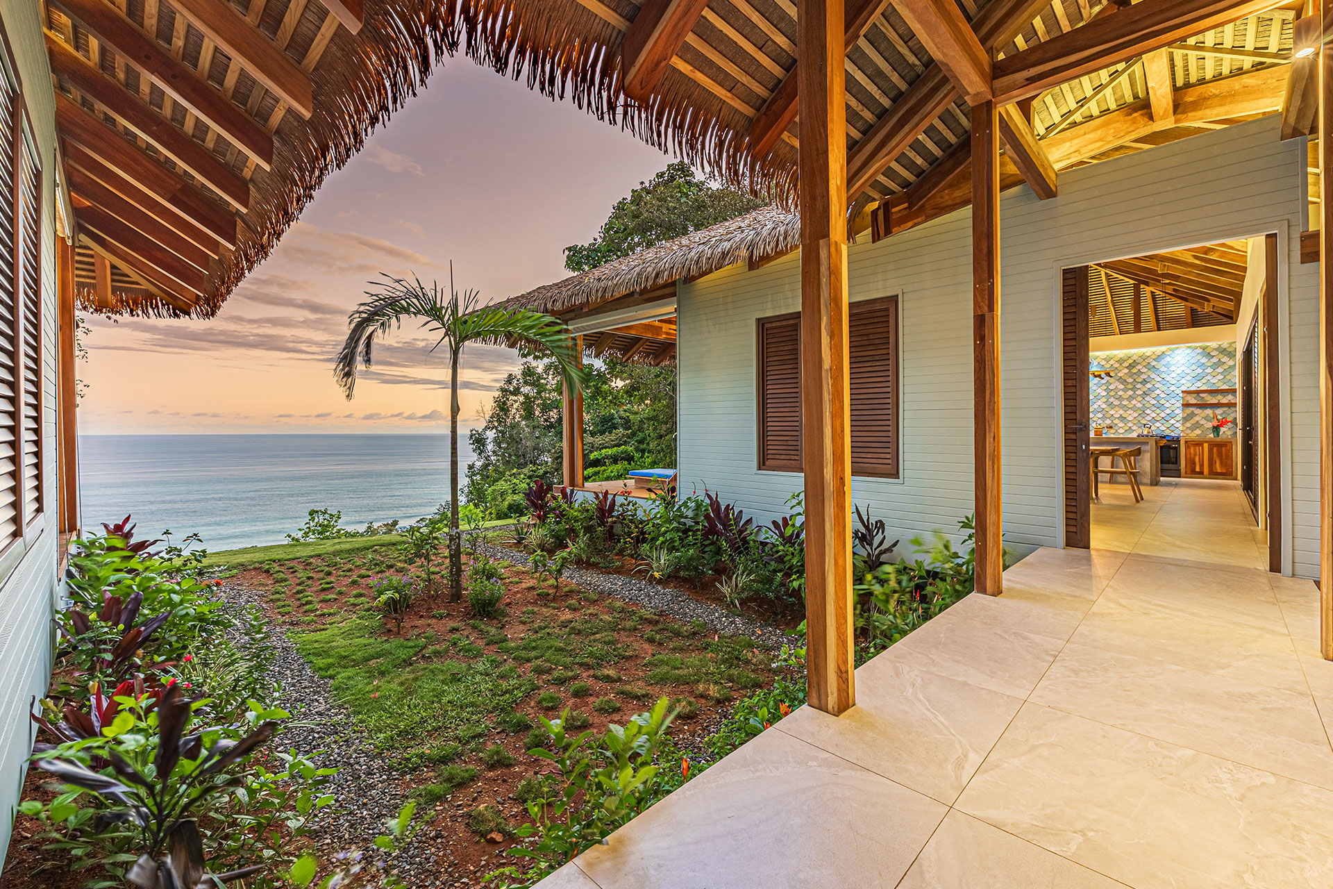 punta-jaguar_bungalow_puntarenas-costa-rica_exterior-structure.jpg