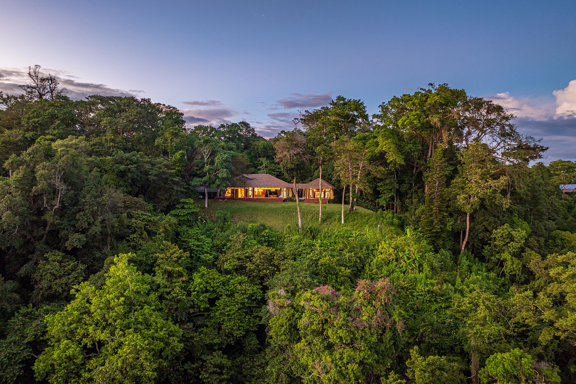 punta-jaguar_bungalow_puntarenas-costa-rica_exterior-surrounding.jpg