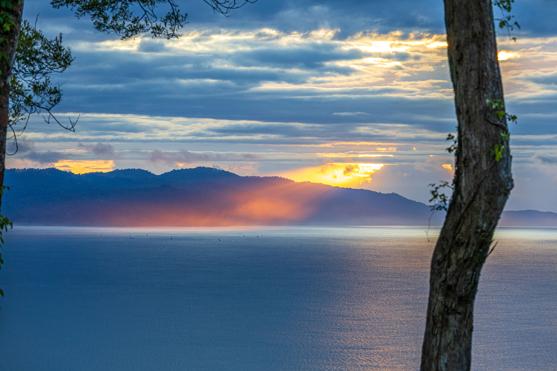 punta-jaguar_bungalow_puntarenas-costa-rica_exterior-view-sunset.jpg