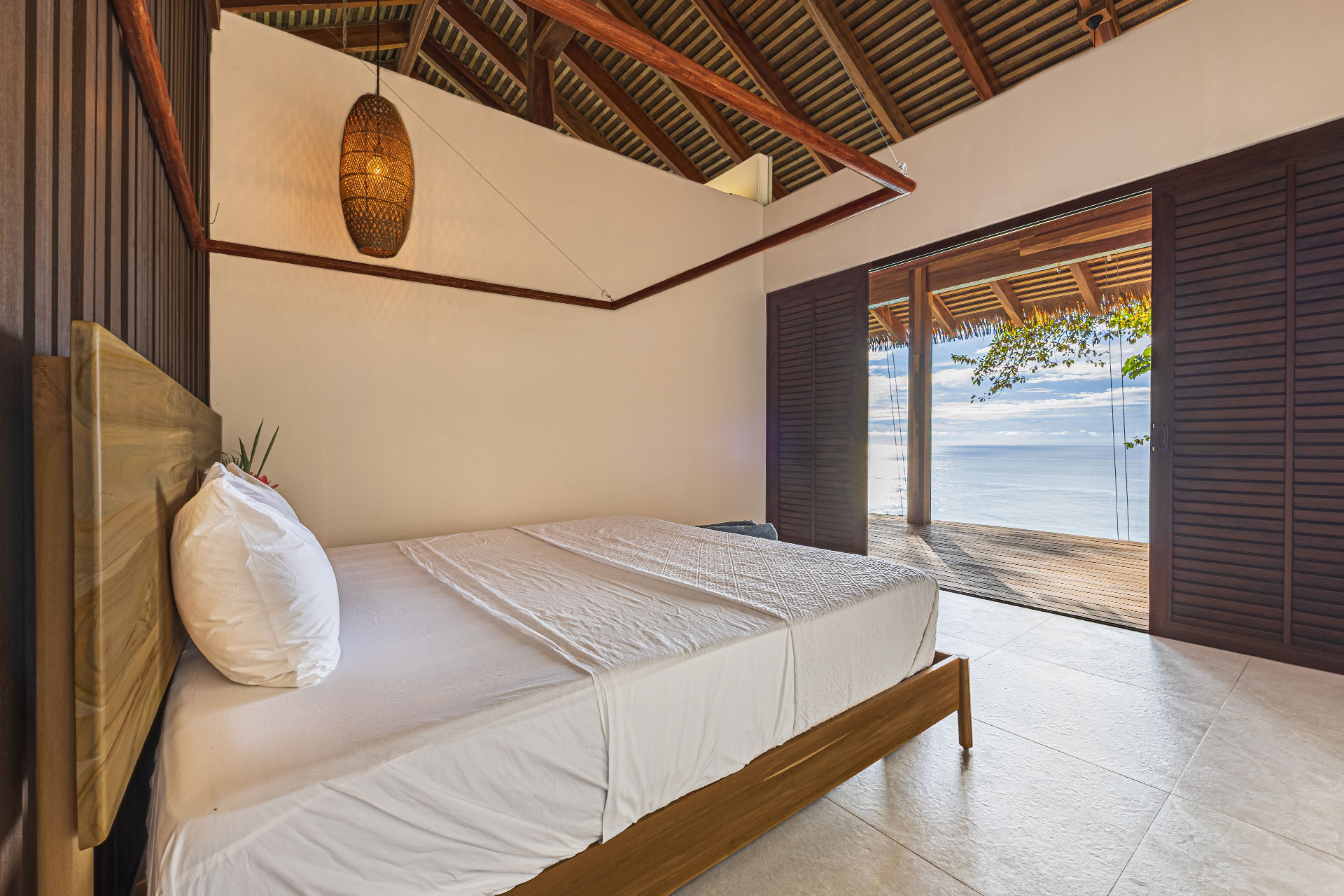 punta-jaguar_bungalow_puntarenas-costa-rica_interior-bed-room.jpg