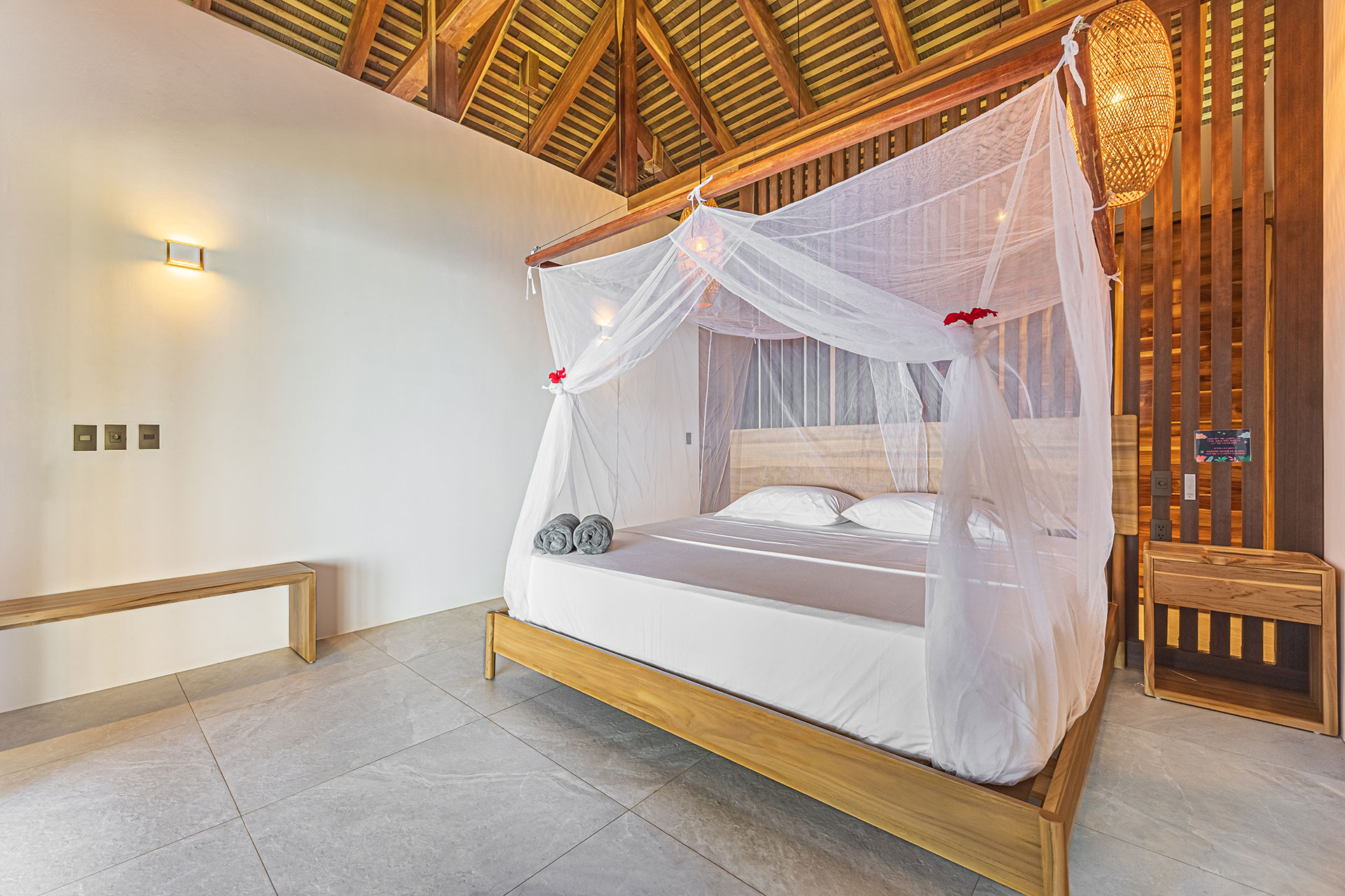 punta-jaguar_bungalow_puntarenas-costa-rica_interior-bedroom.jpg