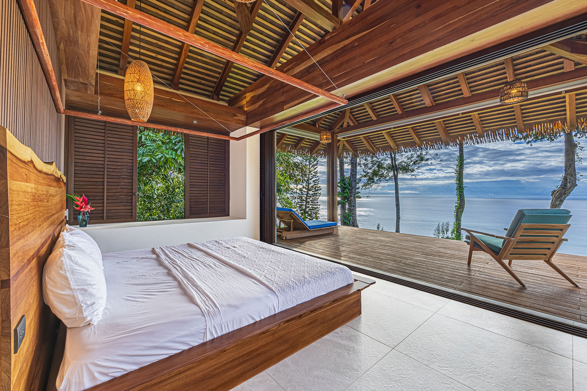 punta-jaguar_bungalow_puntarenas-costa-rica_interior-bedroom-view.jpg