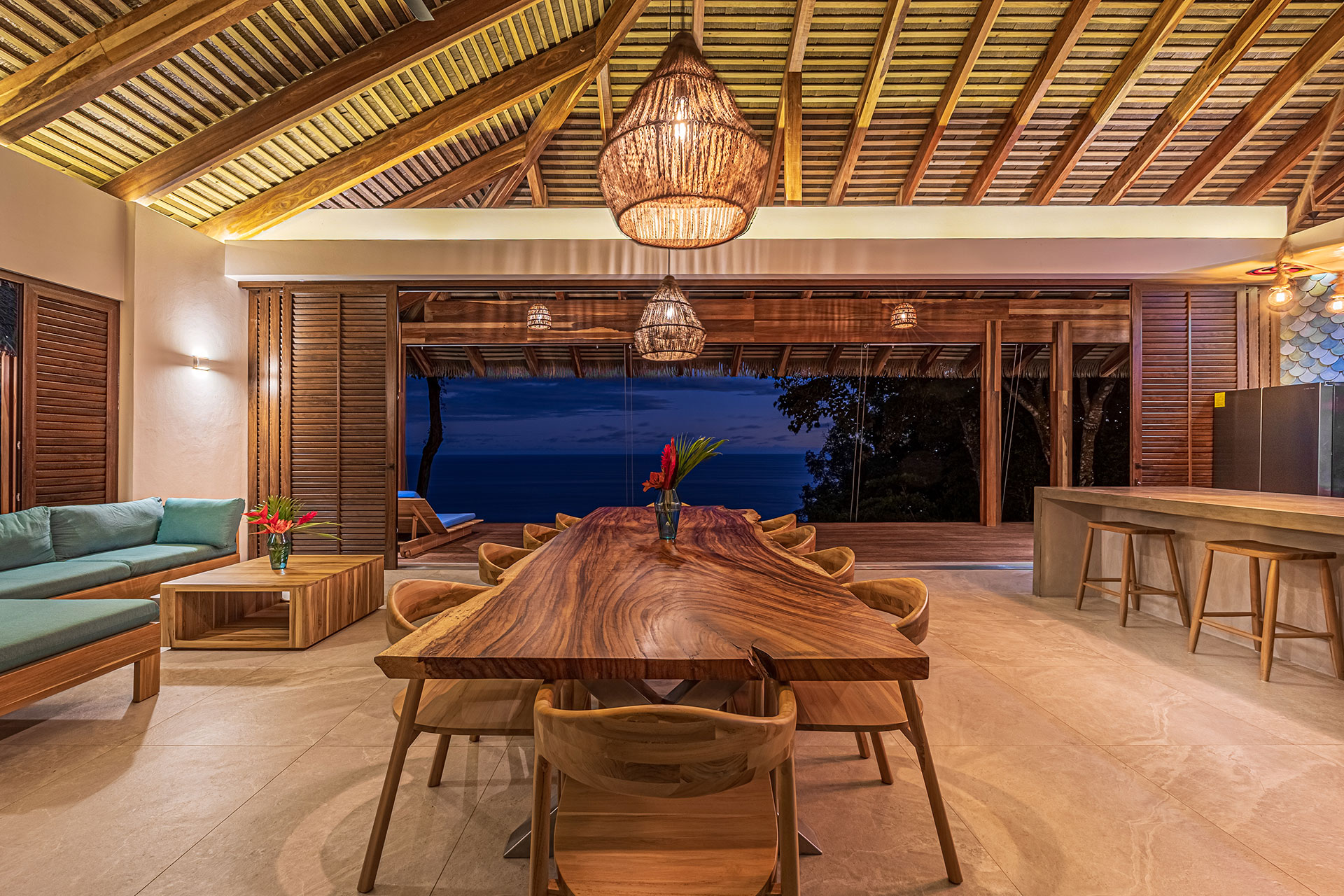punta-jaguar_bungalow_puntarenas-costa-rica_interior-night-design.jpg