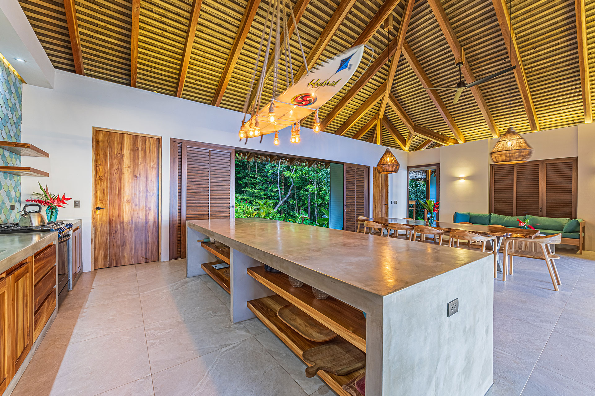 punta-jaguar_bungalow_puntarenas-costa-rica_interior-space.jpg