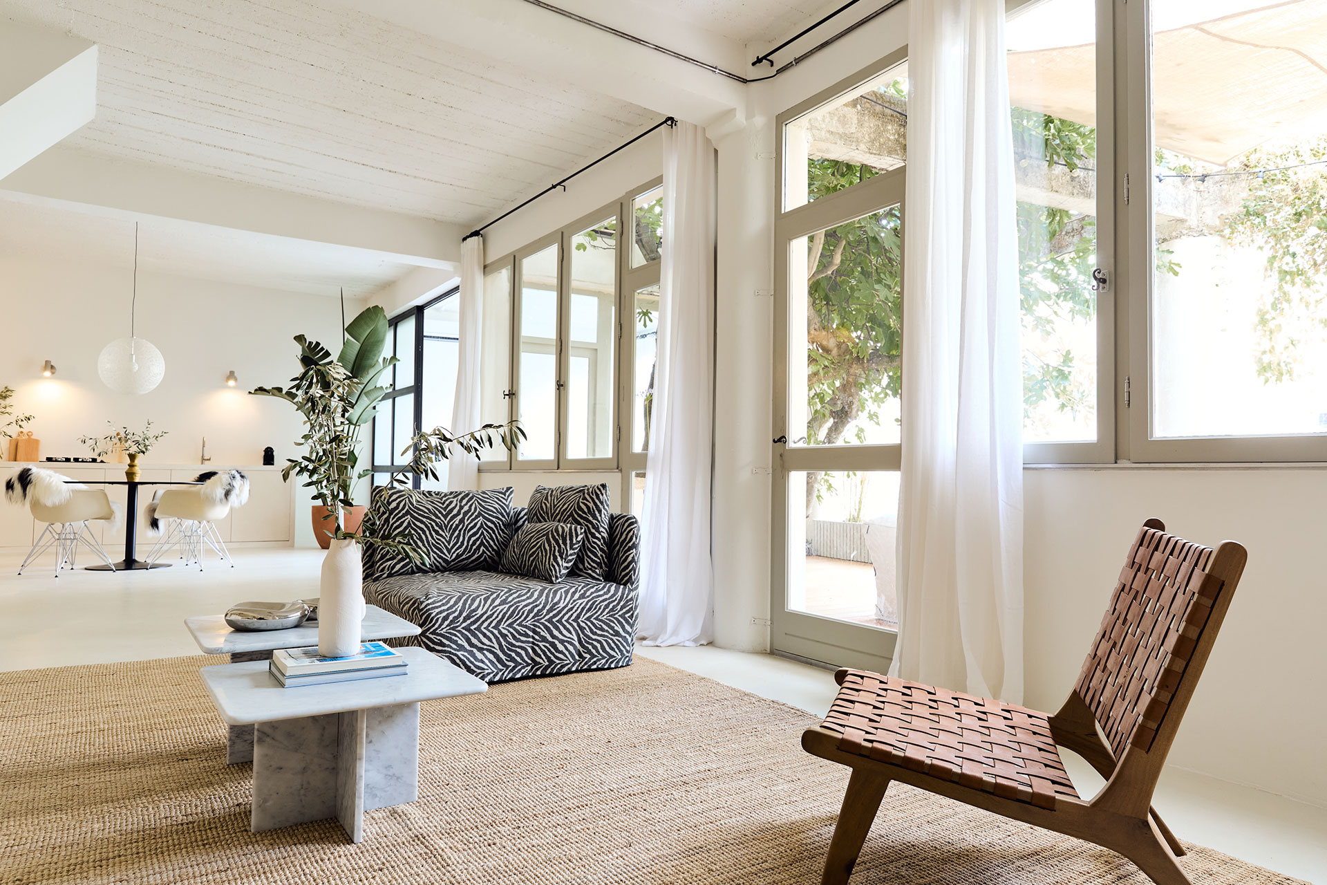le-loft-de-luzege_loft_Occitanie-france_interior-design-living-room.jpg