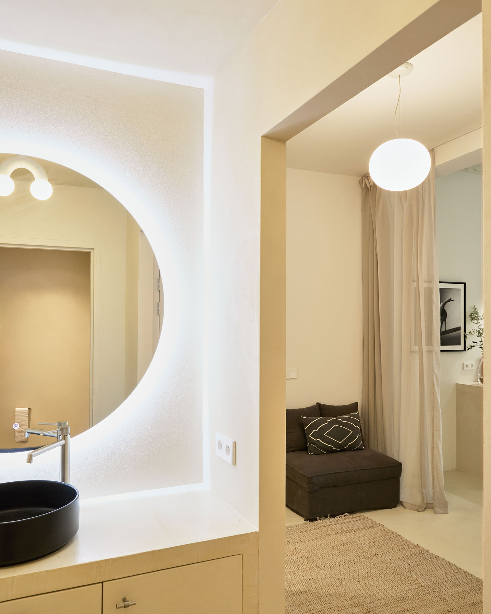 le-loft-de-luzege_loft_Occitanie-france_interior-lamp-design.jpg