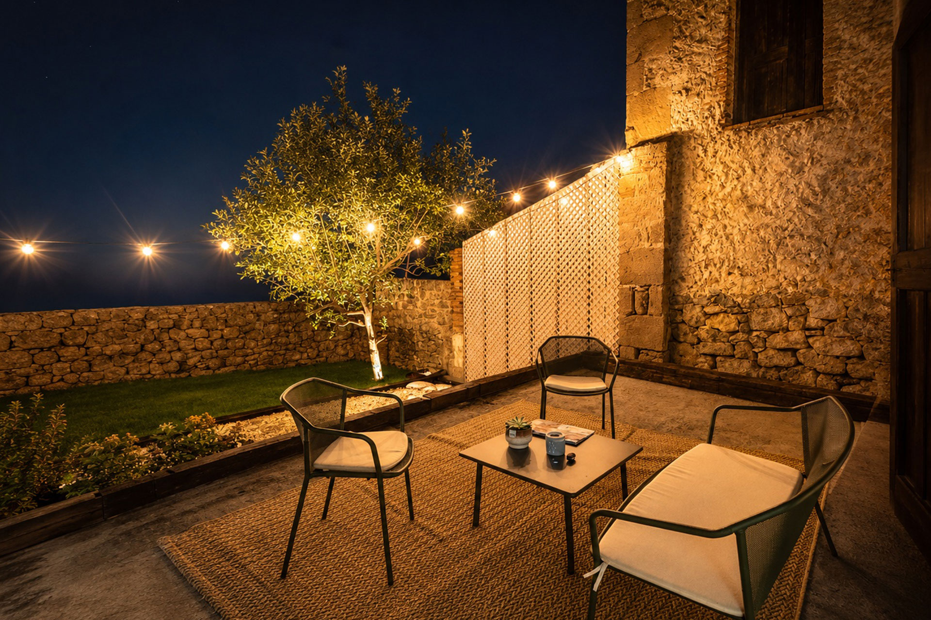archelon_house_sierra-cantabria-spain_exterior-terrace-night.jpg