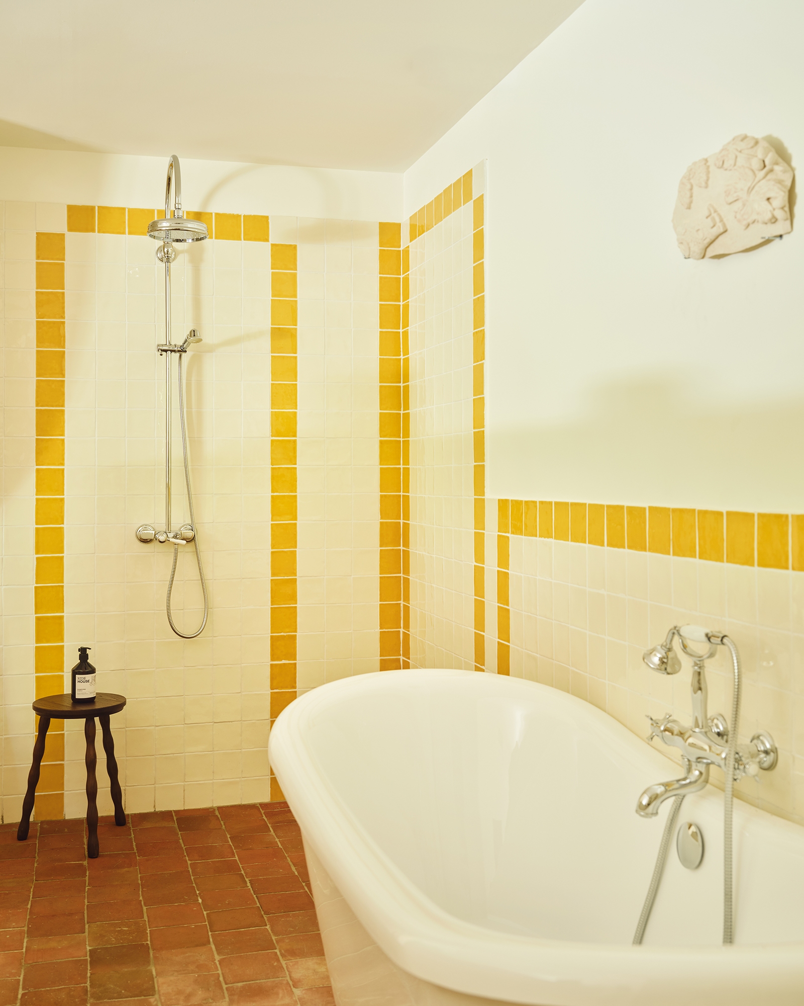 pistou_villa_Provence-Alpes-Côte-d'Azur-france_interior-bath-room-shower.jpg