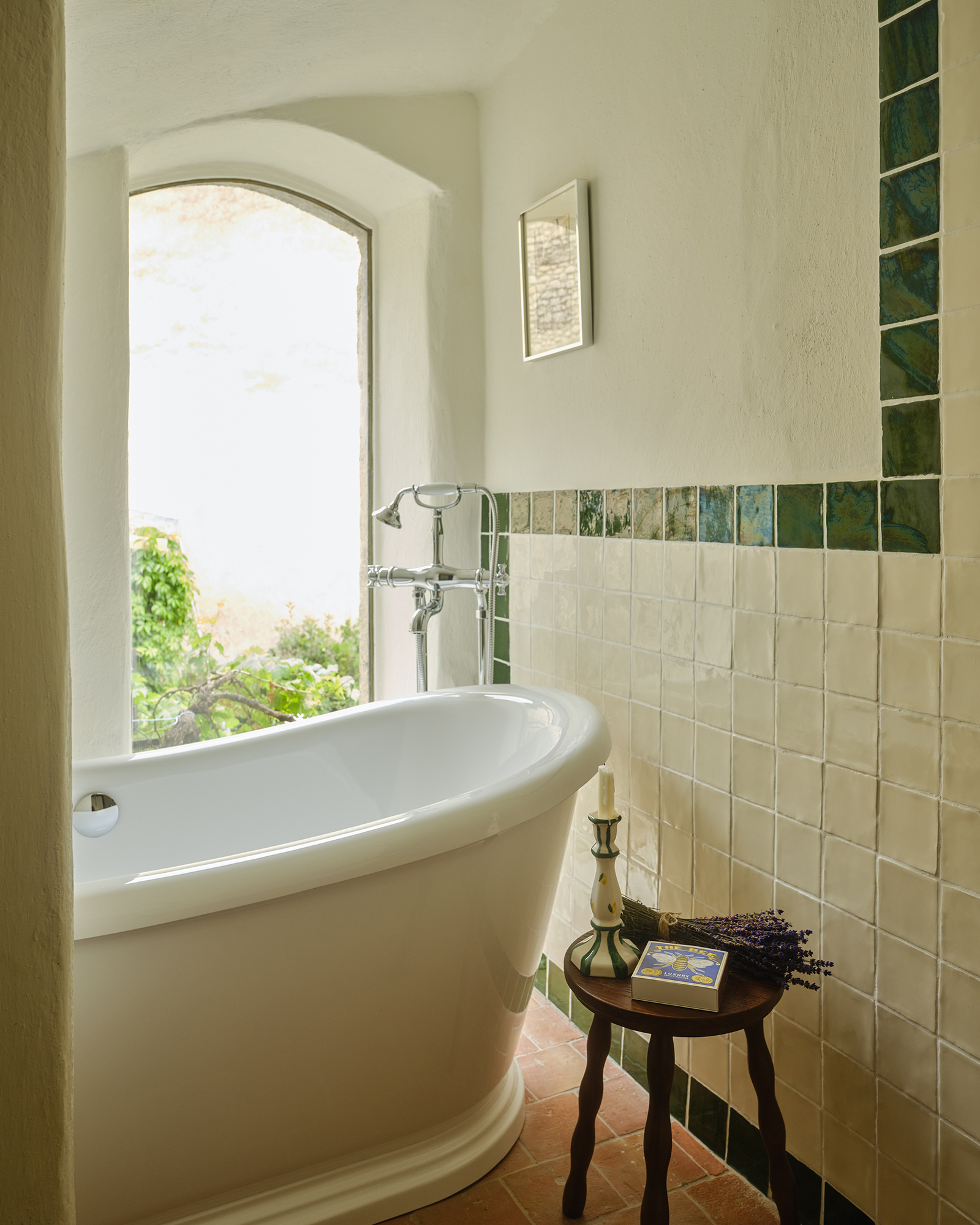 pistou_villa_Provence-Alpes-Côte-d'Azur-france_interior-bath-tub.jpg