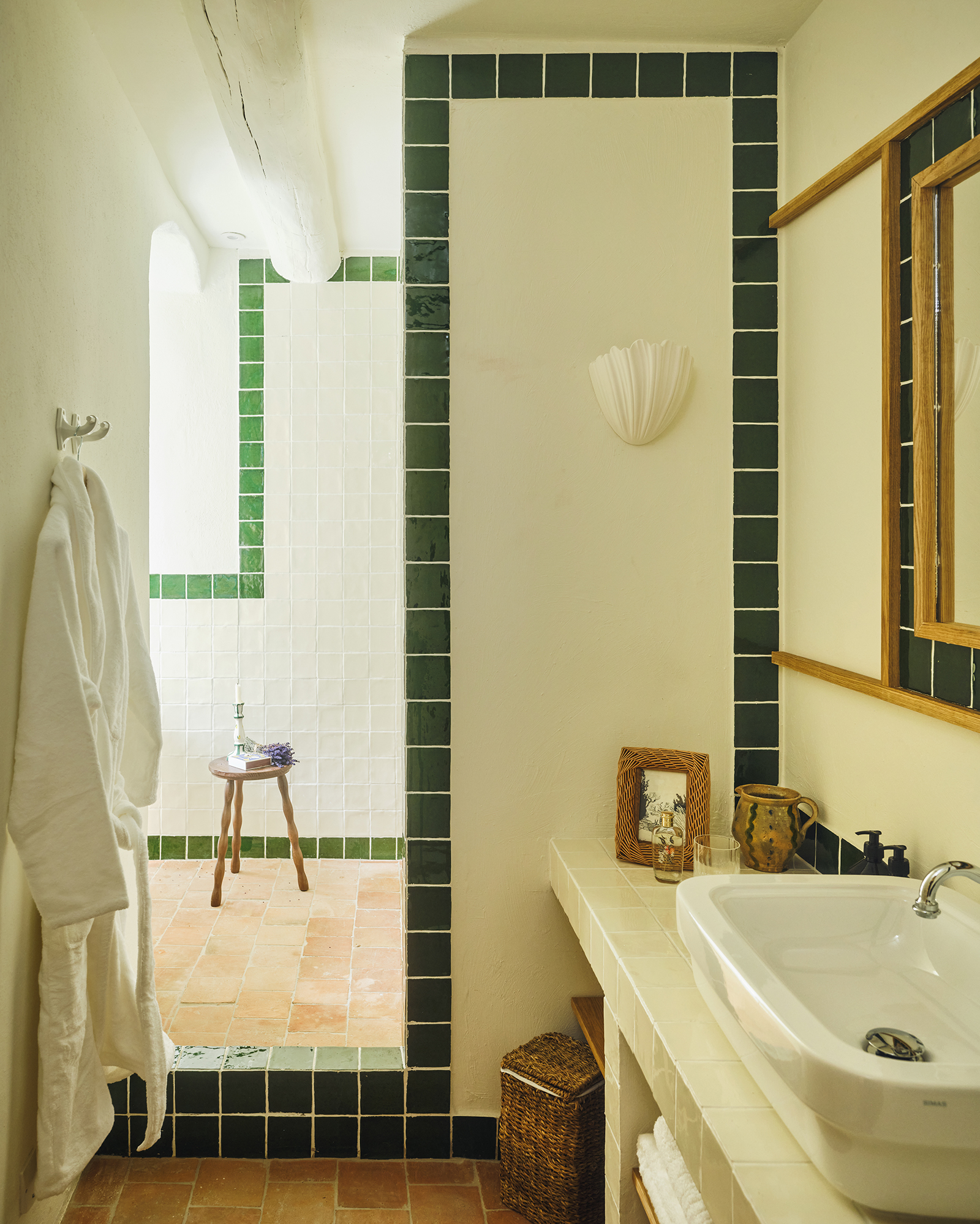pistou_villa_Provence-Alpes-Côte-d'Azur-france_interior-bathroom.jpg