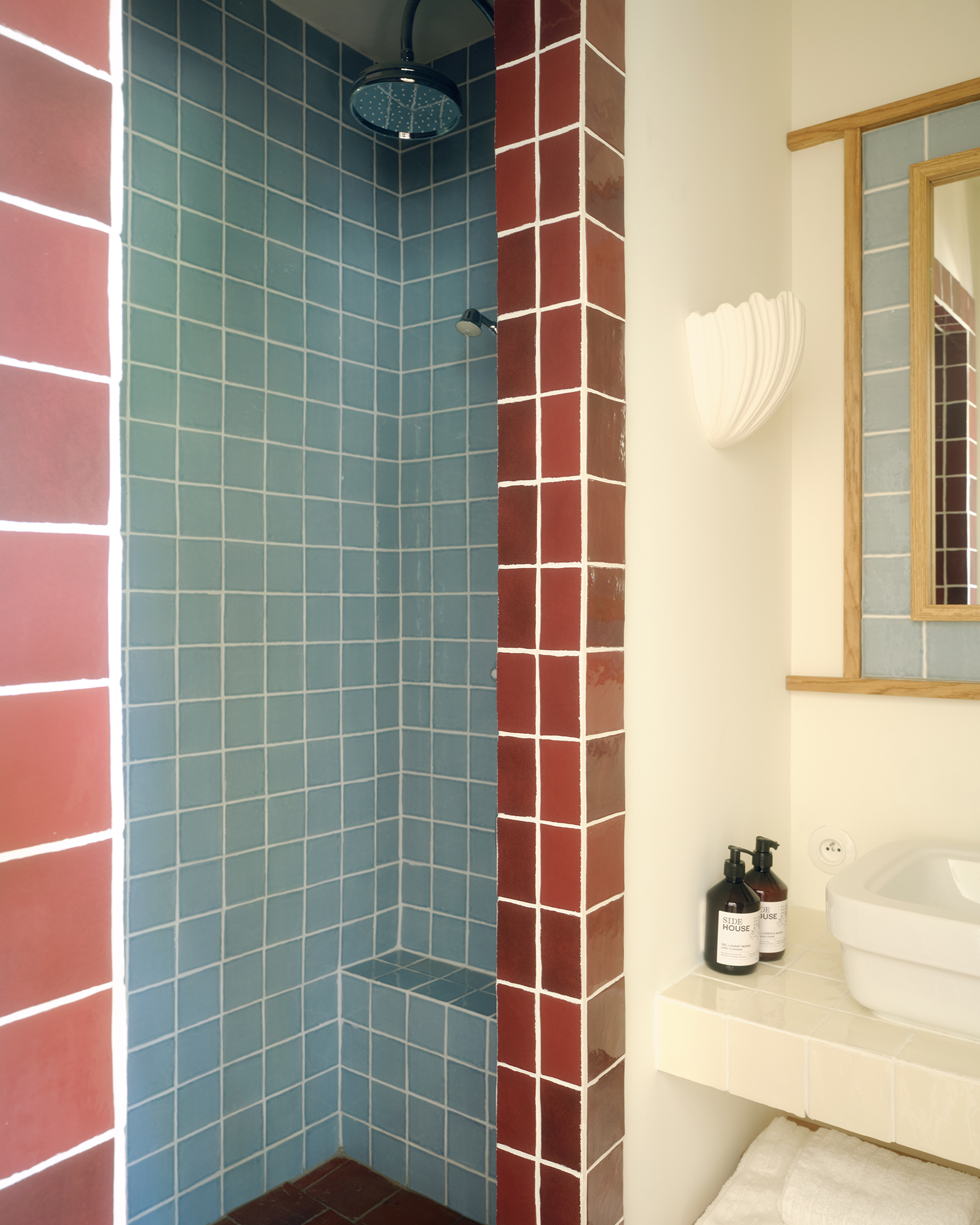 pistou_villa_Provence-Alpes-Côte-d'Azur-france_interior-bathroom-shower.jpg