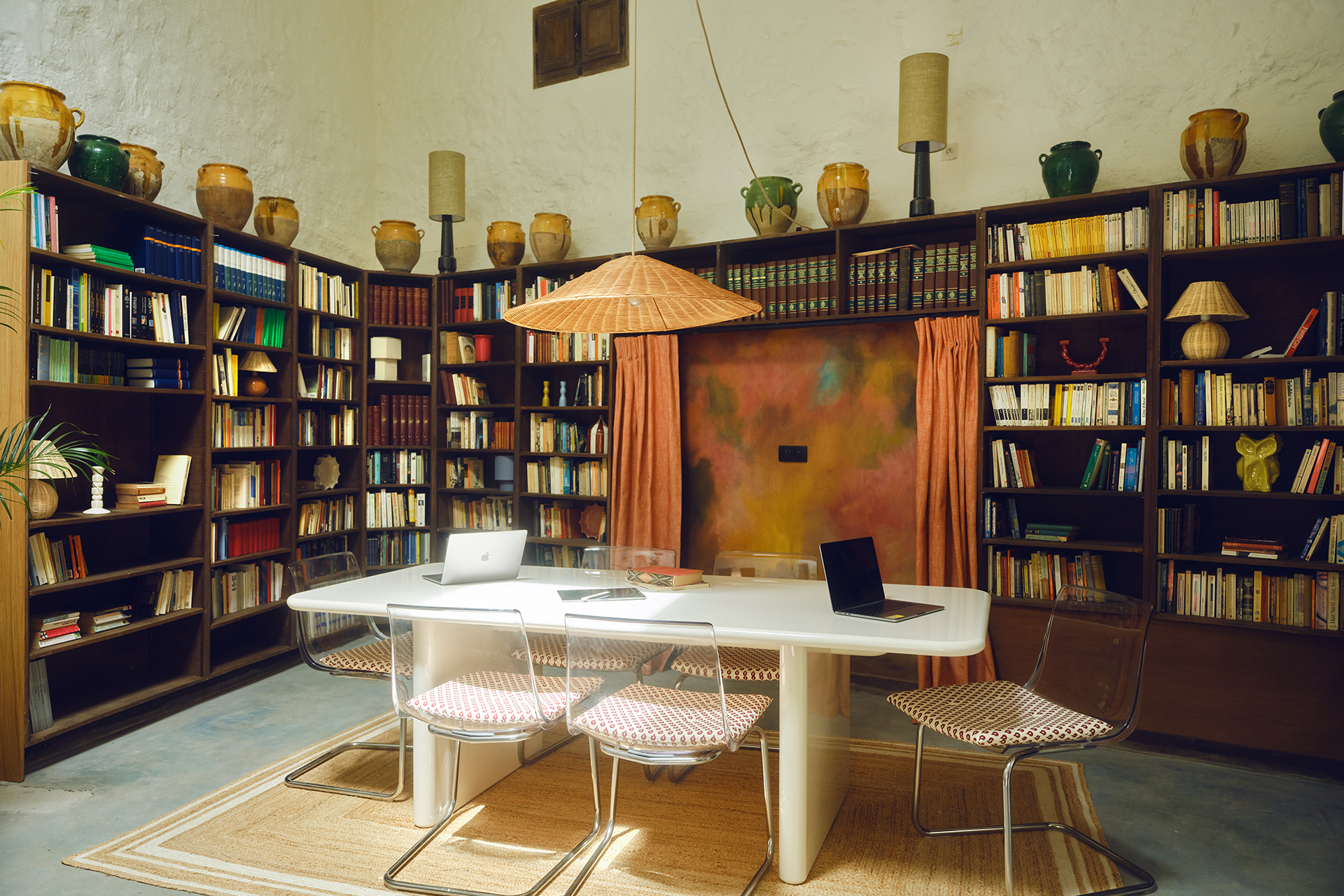 pistou_villa_Provence-Alpes-Côte-d'Azur-france_interior-library.jpg