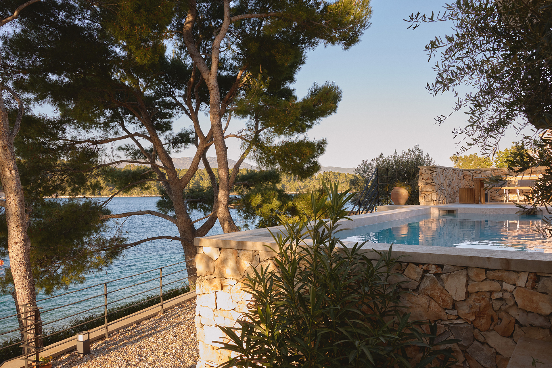 lumbarda-house_house_lumbarda-croatia_exterior-pool-detail.jpg