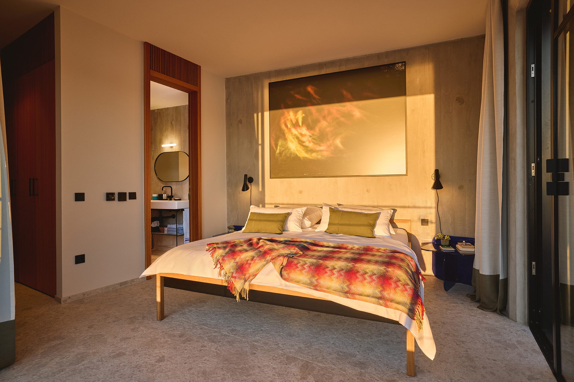 lumbarda-house_house_lumbarda-croatia_interior-bedroom-sunset.jpg