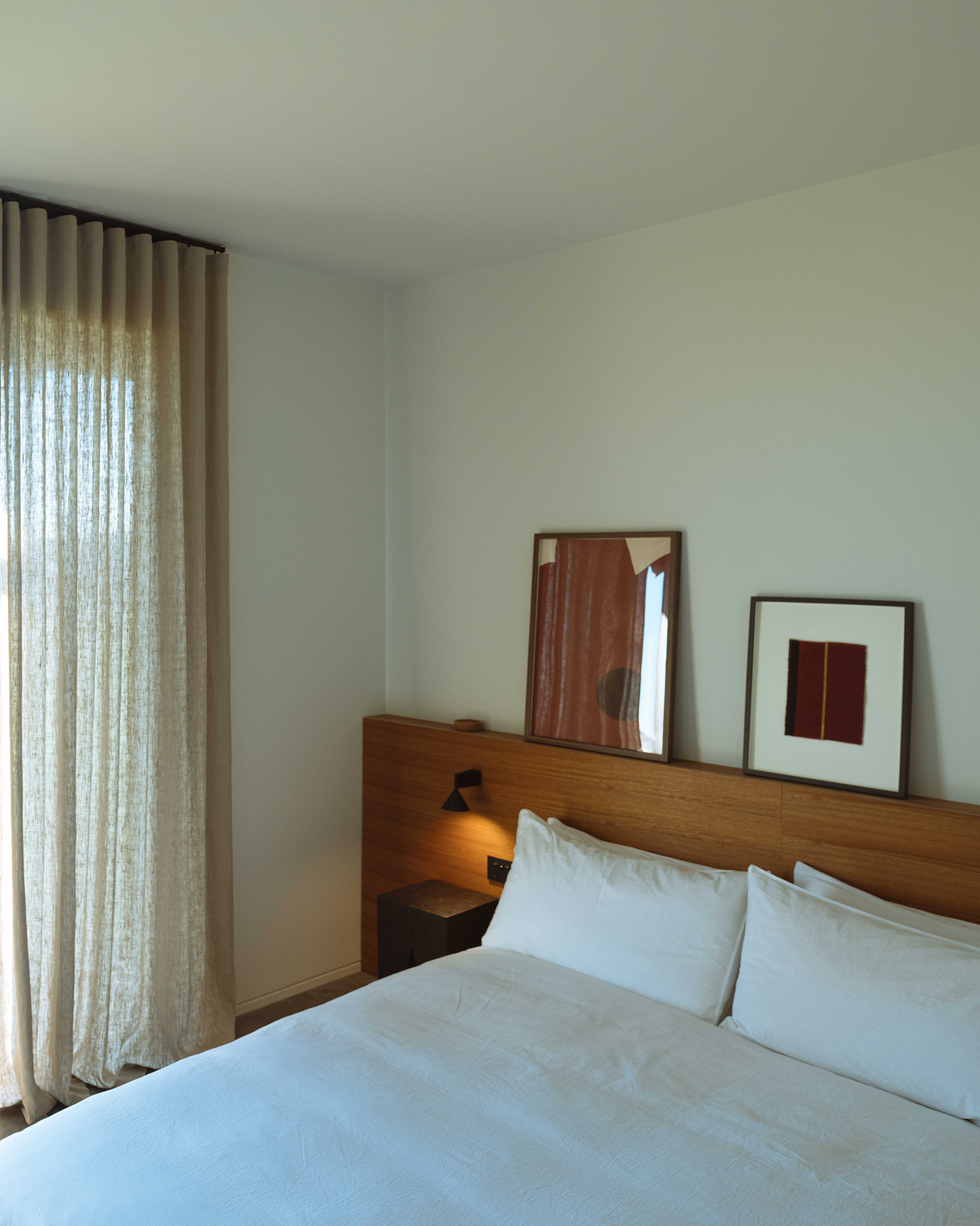 ember-mudgee_country-house_new-south-wales-australia_interior-bed-room-space.jpg