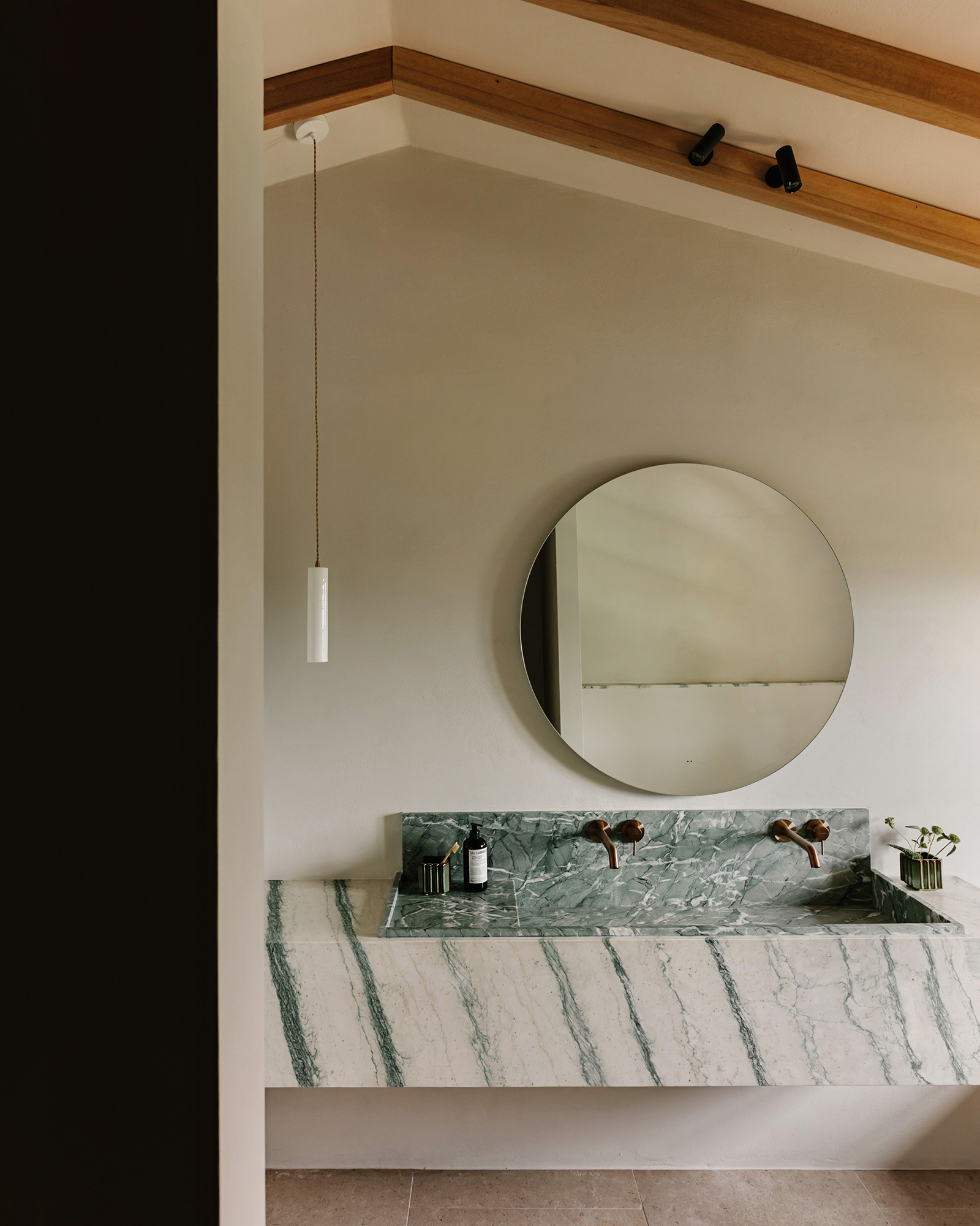 montechiaro_house_lucca-tuscany-italy_interior-bath-room.jpg