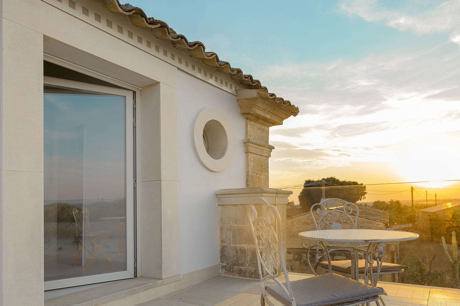 la-corte-del-vespro_villa_sicily-italy_exterior-view.jpg